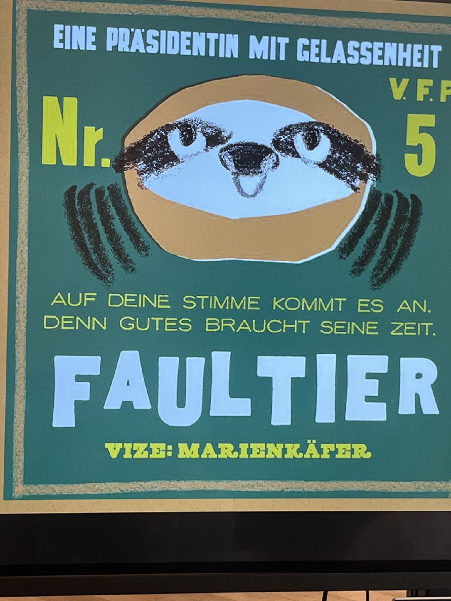 Das Faultier überzeugte auch die 2a und gewann die Wahl - wie im Buch selbst. 