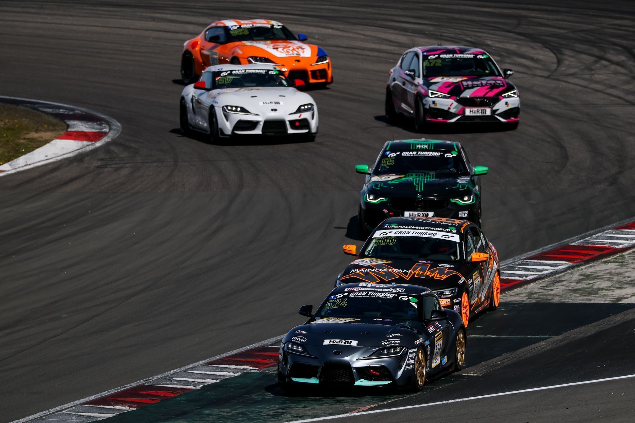 Kiano Blum im Toyota Supra vorne, Starke Leistung von Elena Egger im Girly Team auf BMW 330i (Bildergalerie)