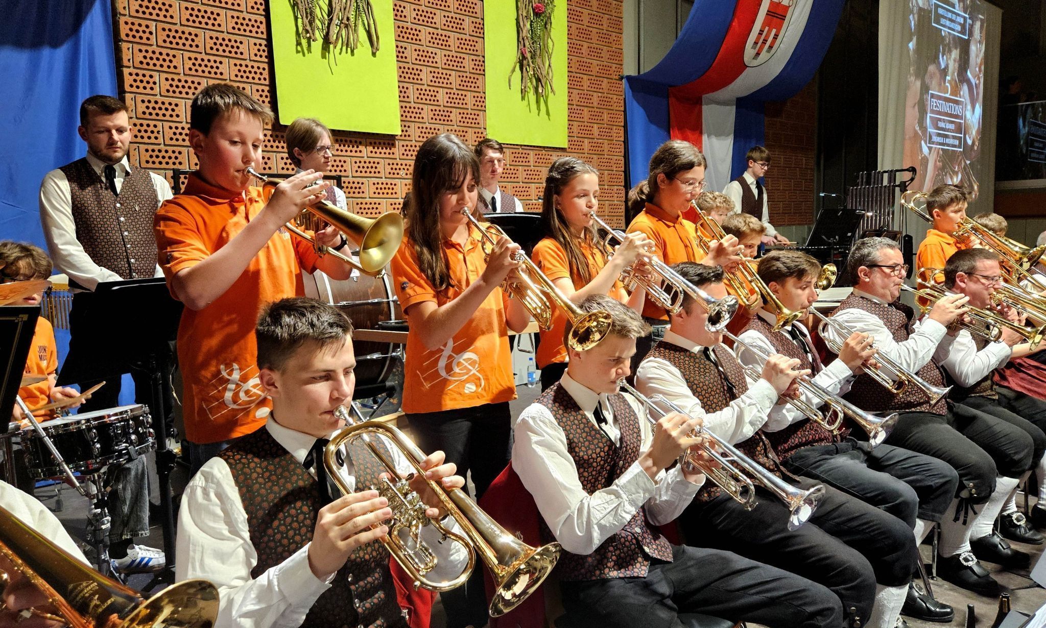 Auch die erfolgreiche „Jungmusik Lochau“ hat beim Frühlingskonzert des Musikvereines Lochau im Kreis der arrivierten Musikanten ihren großen Auftritt.