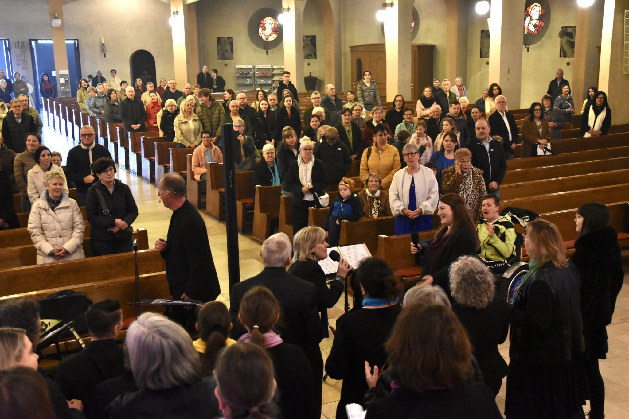 Gospel-family by g. a. mathis am Ostermontag in der Pfarrkirche Heilig Kreuz.