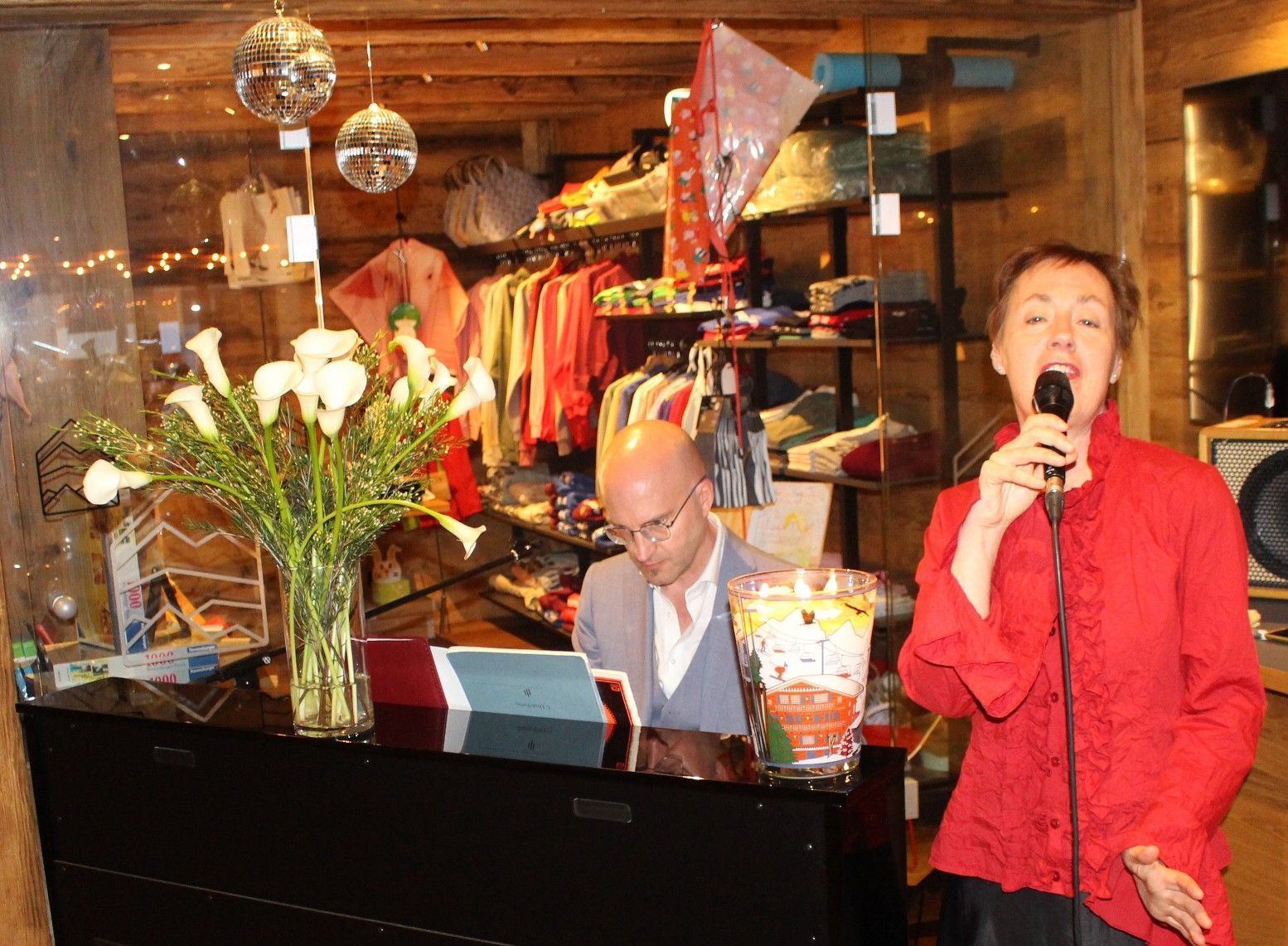 Sogar die Musik für die Hochzeitsfeier im Berghaus Schröcken hatte das Paar aus Belgien mitgebracht.   