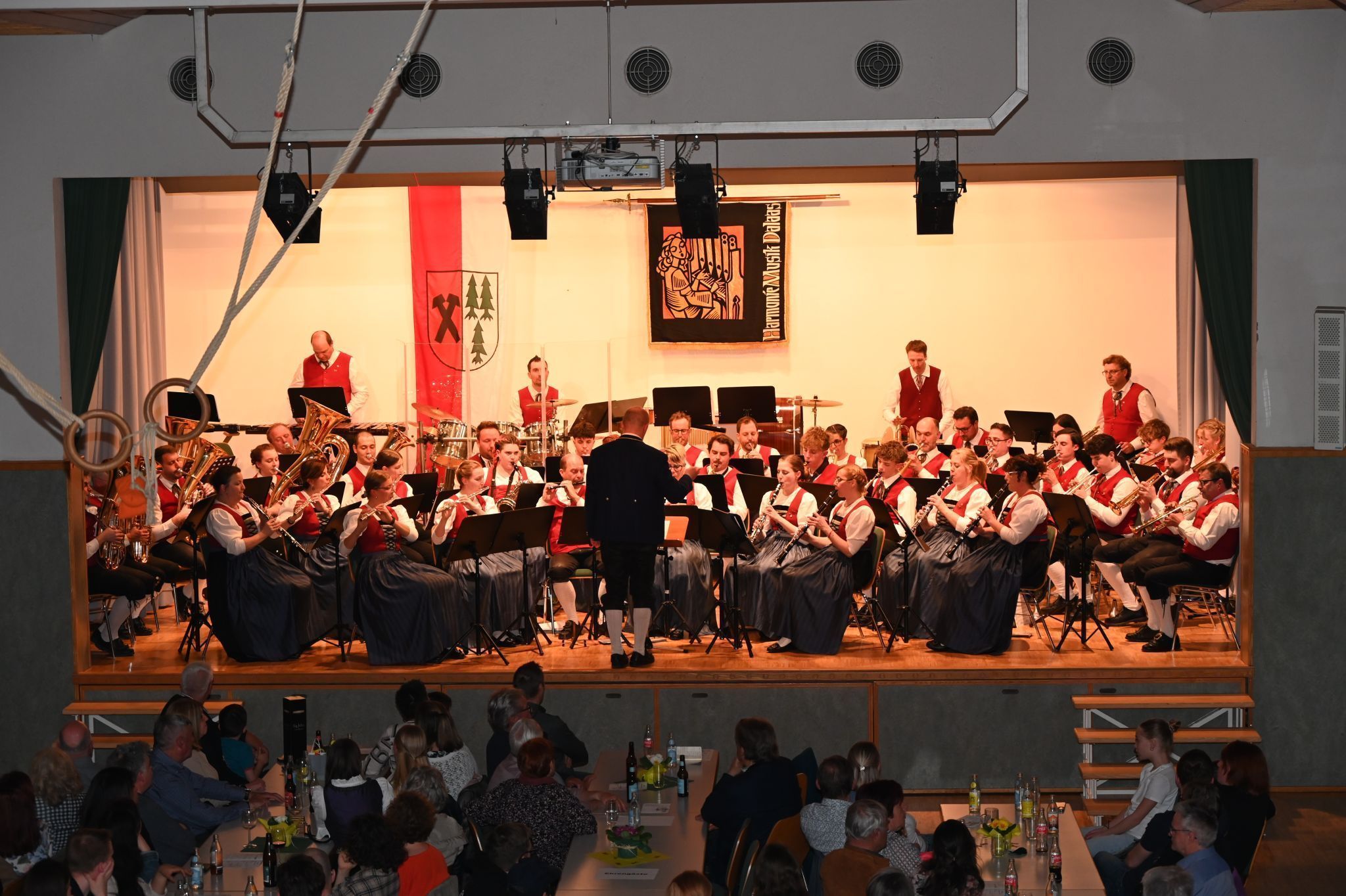 Die Dalaaser Musikanten sorgten für einen unbeschwerten musikalischen Konzertabend.