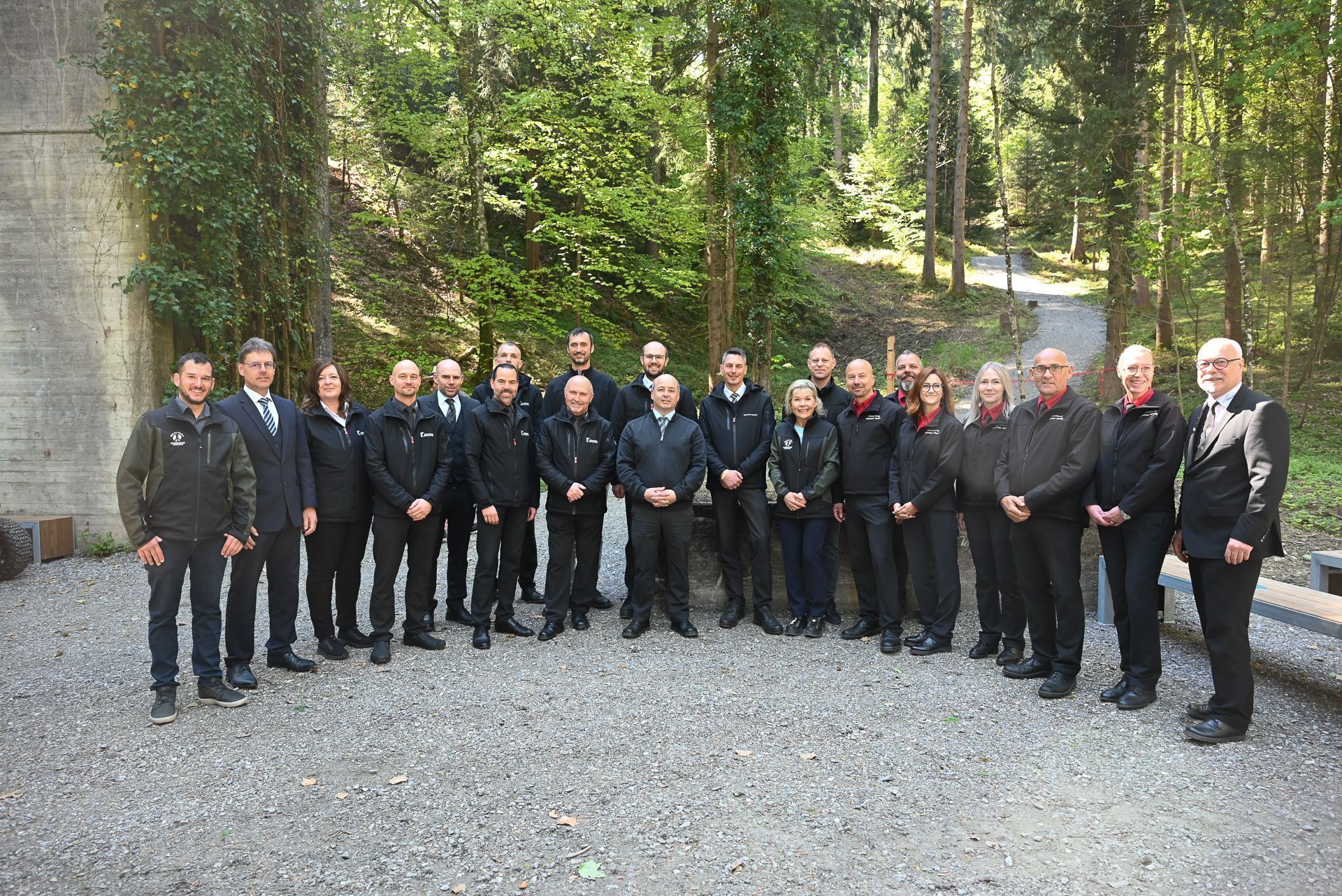 Auch die Bestatter kamen zur Eröffnung und freuten sich, dass den Menschen nun auch diese Form der Beisetzung zur Verfügung steht.