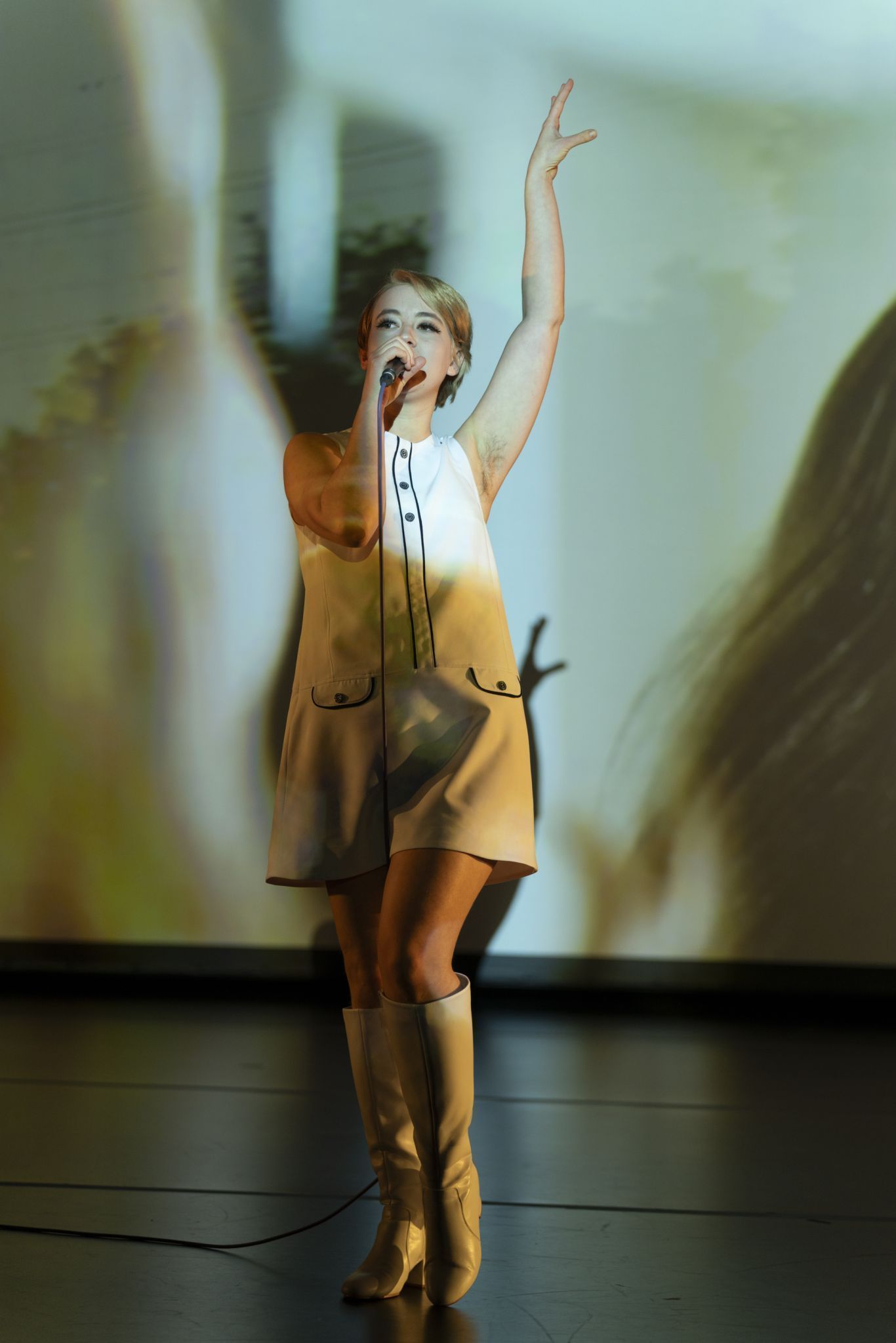 Sängerin und Musikerin Philomena Juen (Foto: Sarah Mistura).