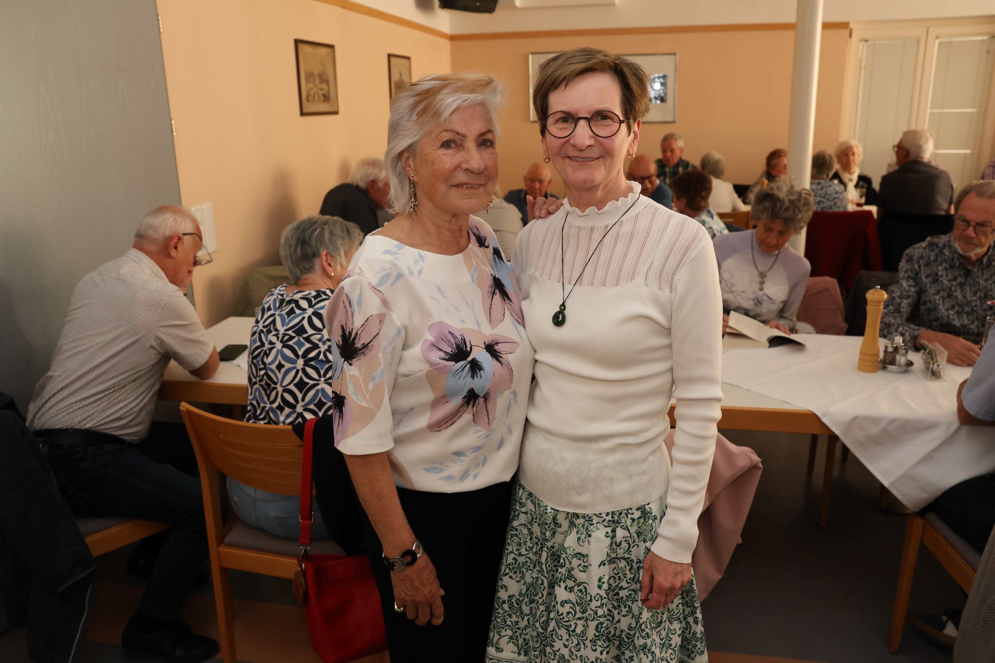 Magdalena Mathis und Heidi Pedevilla.