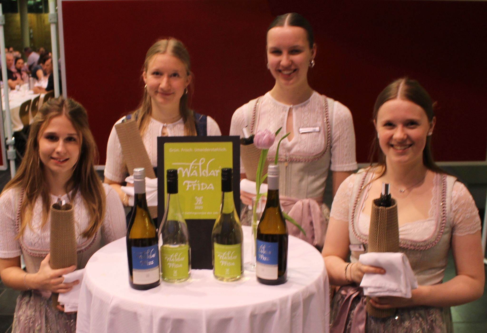 Wälder Win 2026 kommt von den Winzern Mathias Ruttenstock (weiß), Thomas Seidl (rosé) und Roland Freytag (rot), im Mittelpunkt der Verkostung stand jedoch der neue alkoholfreie Wälder Frida. PETER STRAUSS