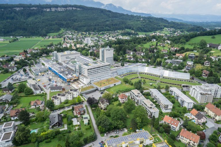 Kind lebt seit vier Monaten im Spital und sucht Pflegeeltern: "Wir sind von der Hilfsbereitschaft überwältigt"