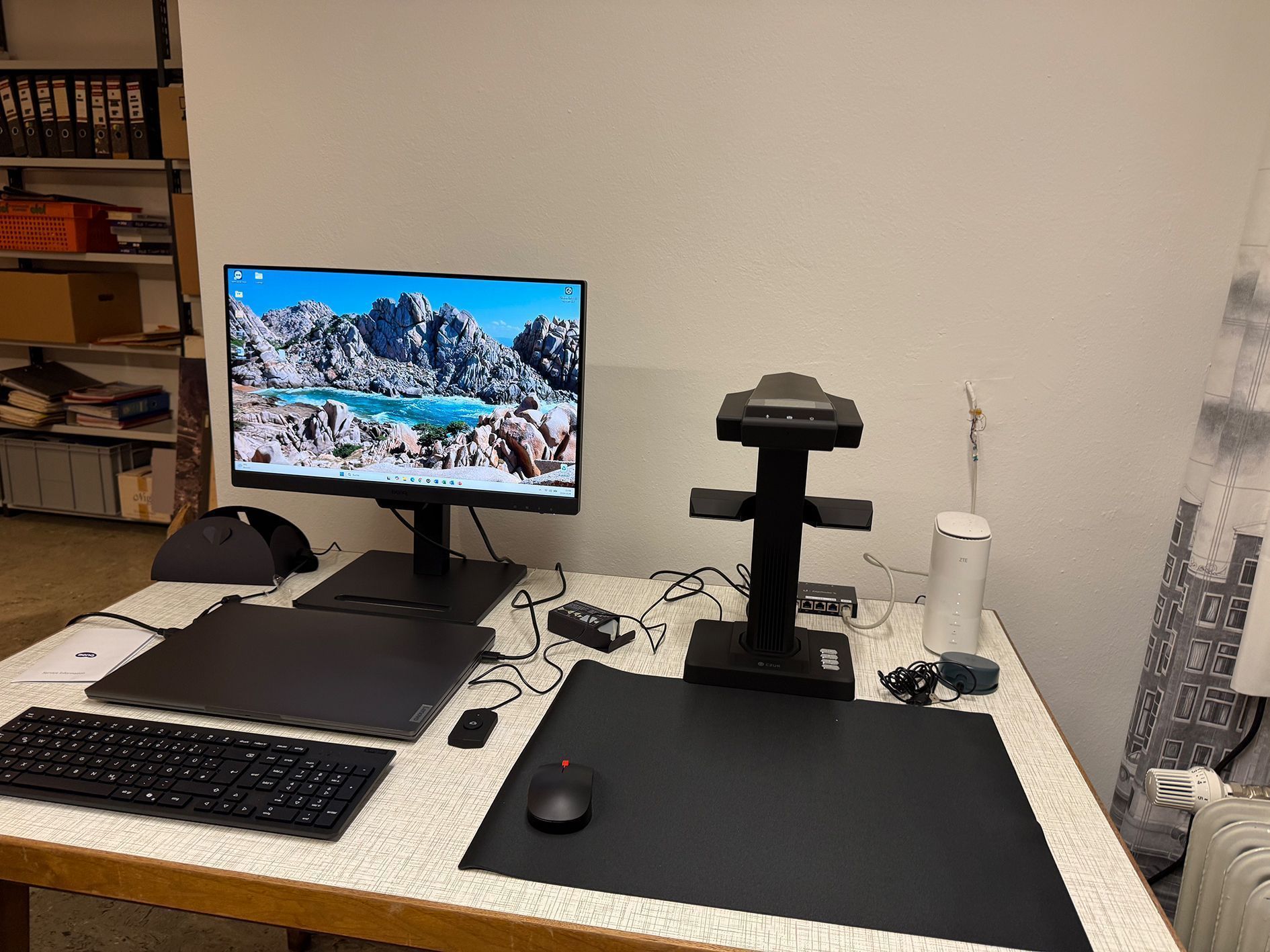 Mit dem neuen Scanner gelingt die Archivarbeit effizienter.