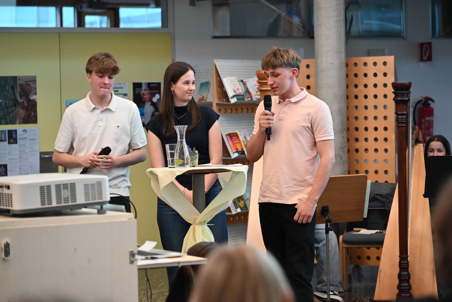 Rafael, Antonia und Simon erzählten von ihren Erfahrungen bei der Physio, Zahnarzt und dem Krankenhaus Bregenz.