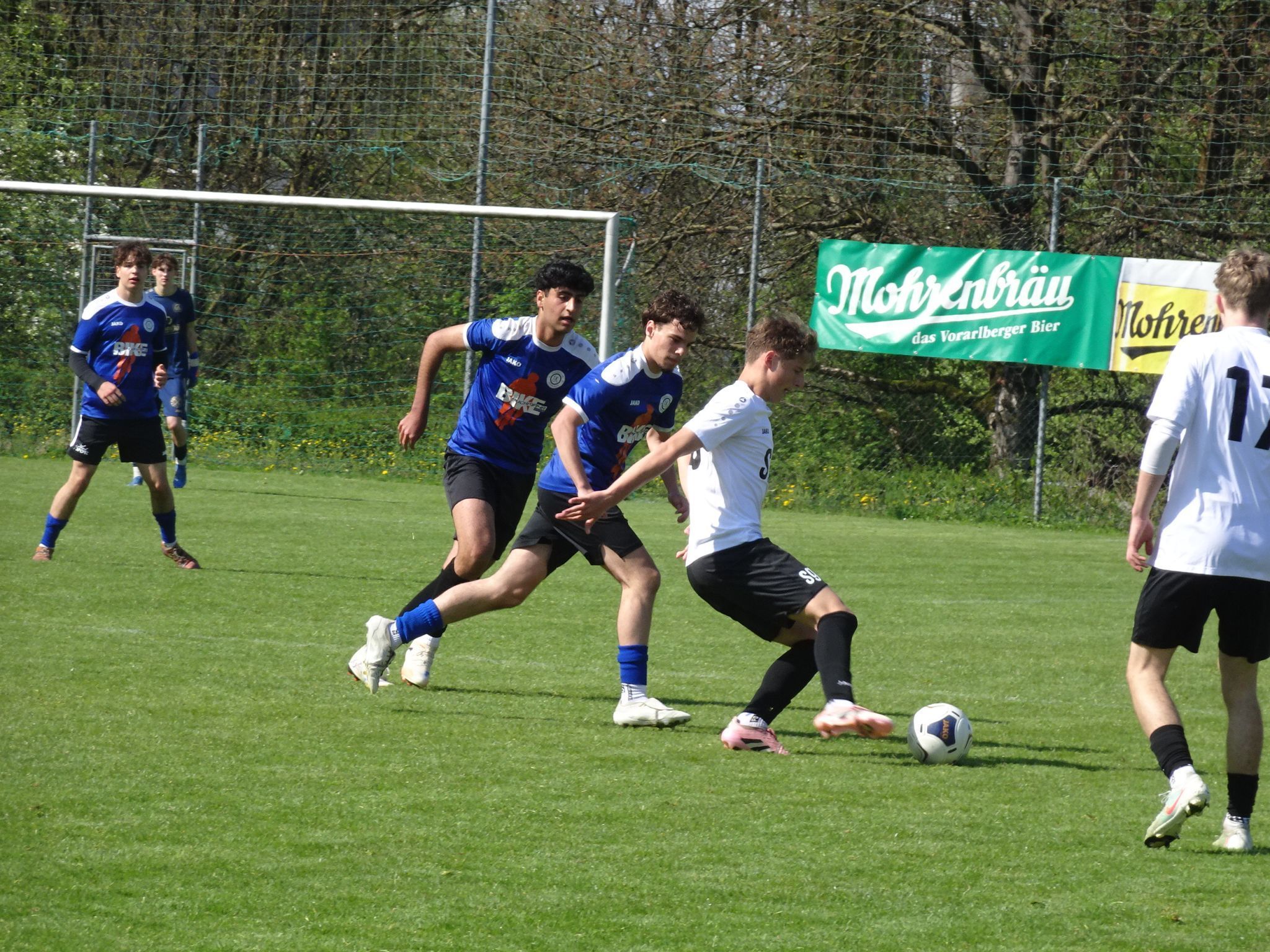 Mit viel Einsatz wurde jeder Angriff konsequent zu Ende gespielt.