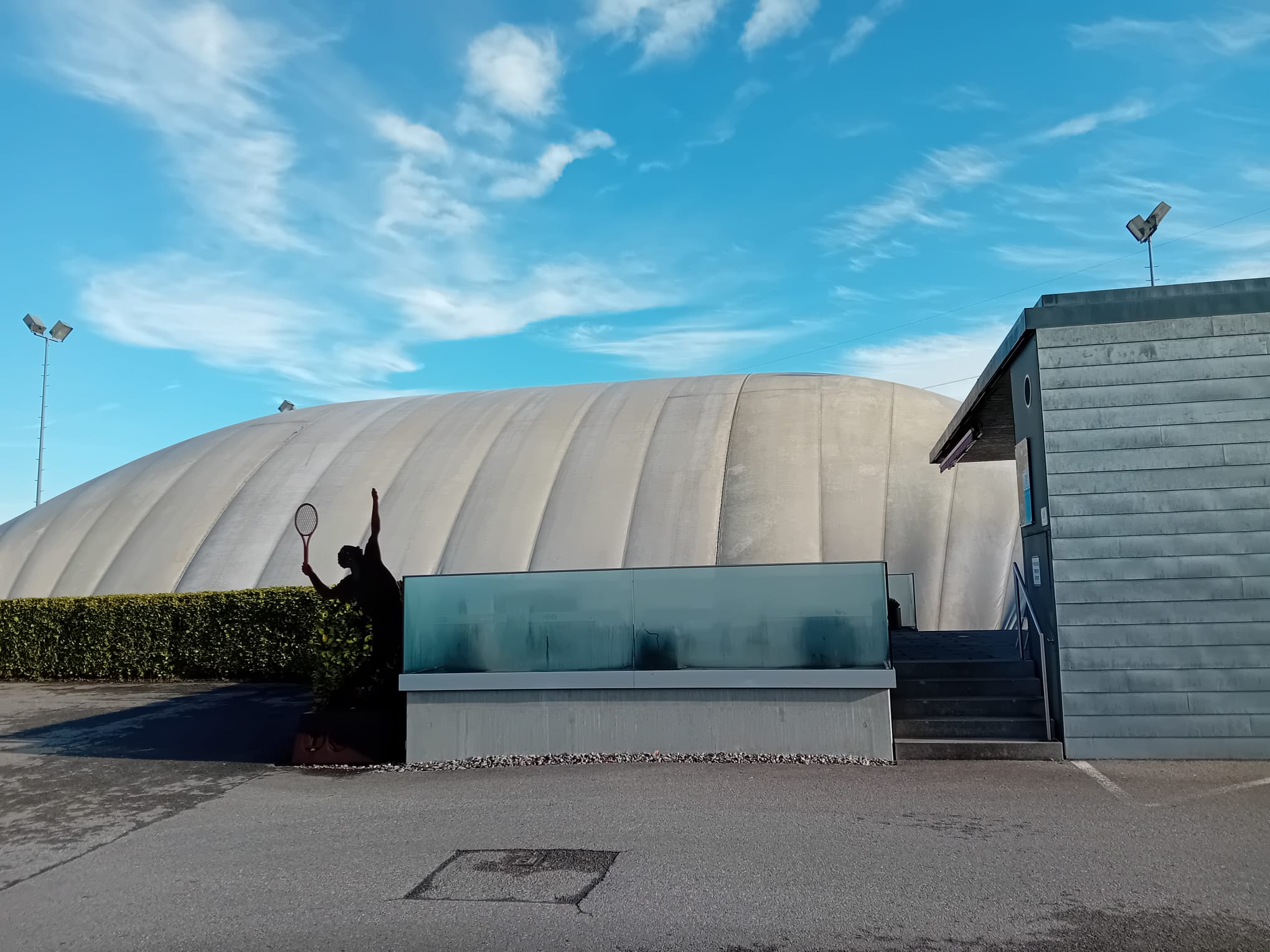 Die Hallenabdeckung ist für eine Zeit lang wieder Geschichte.