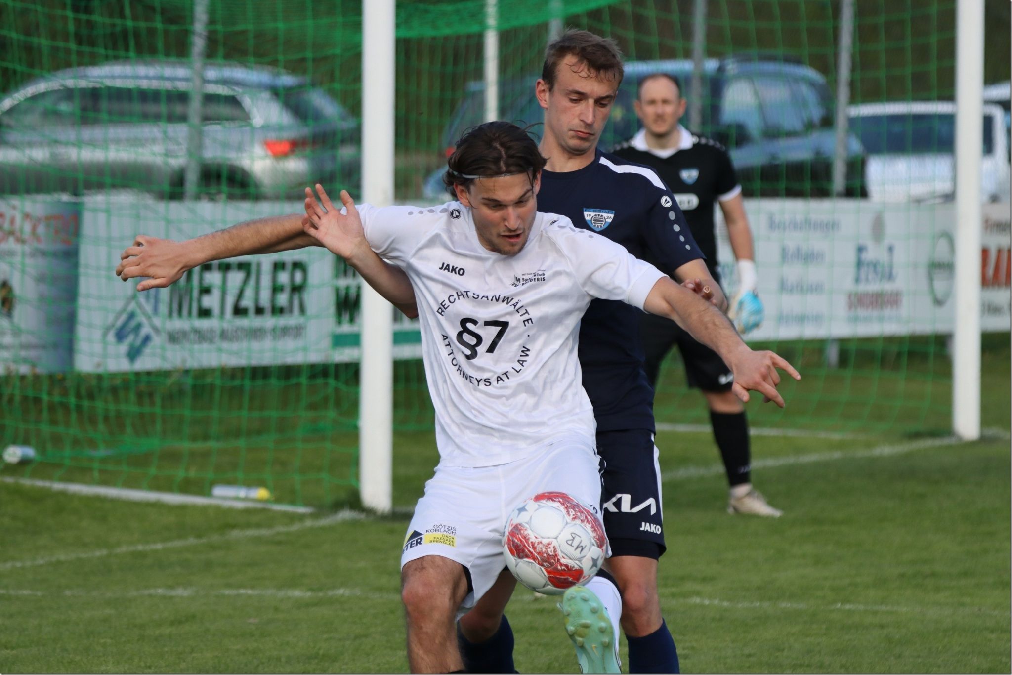 Brederis mühte sich. 