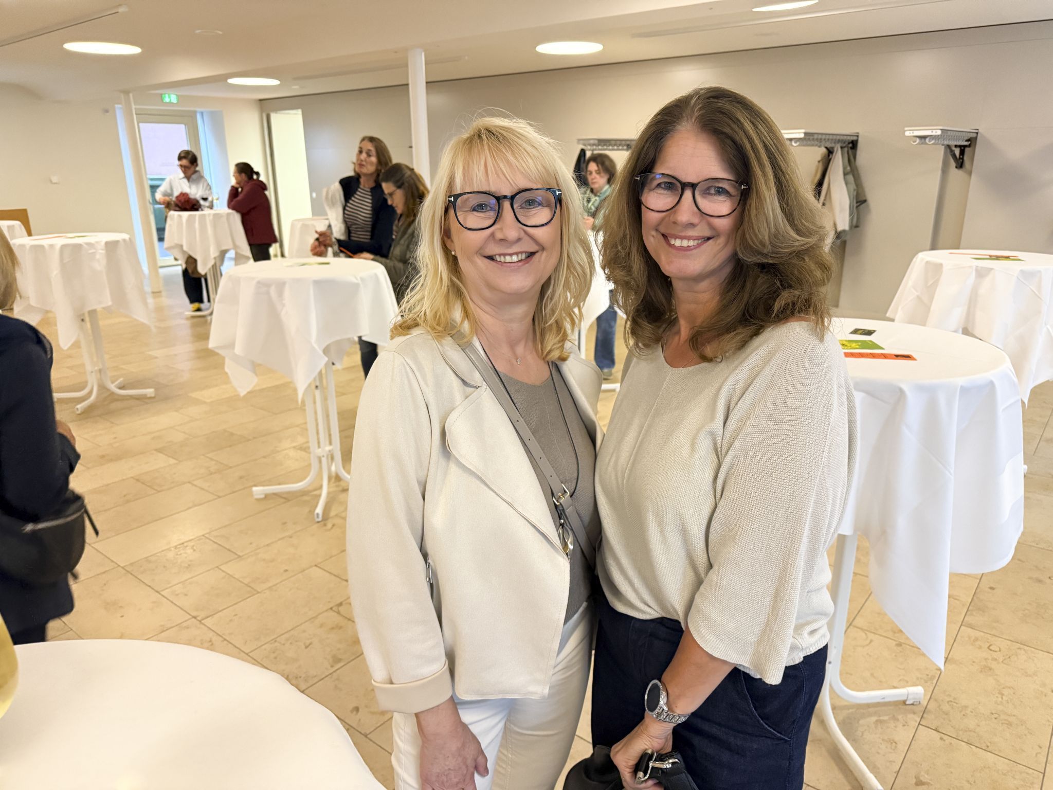 Bestens gelaunt kamen Silvia Lescher und Tamara Lanthaler