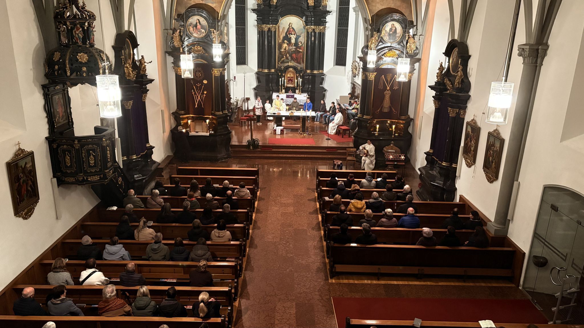 Abendmahlsliturgie in der St. Laurentiuskirche (Gründonnerstag)