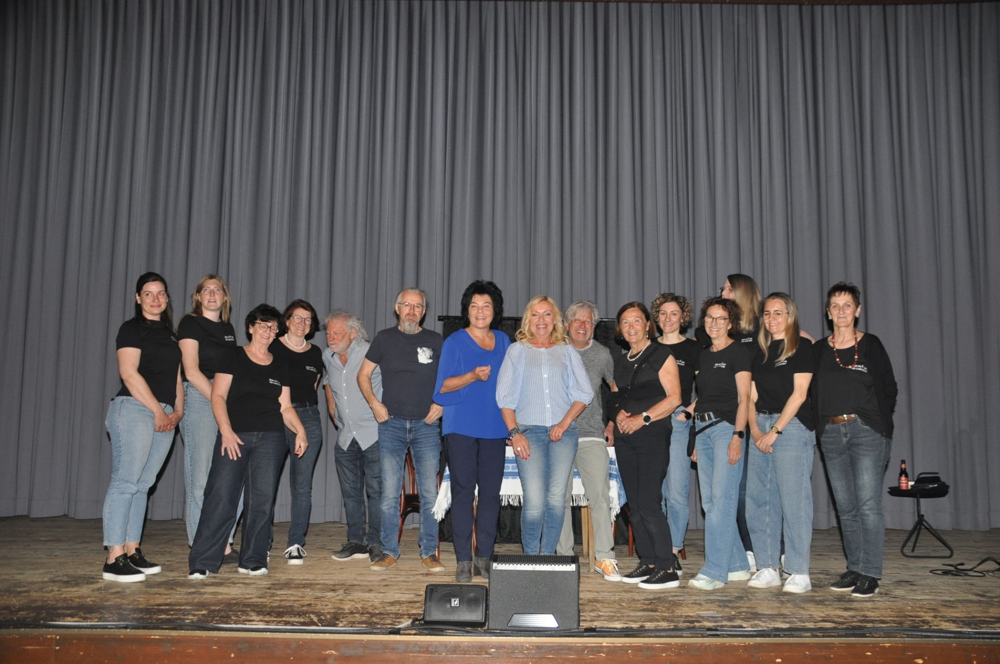 Die „Fraua vo Ludesch“ mit den „Feuerbienen“