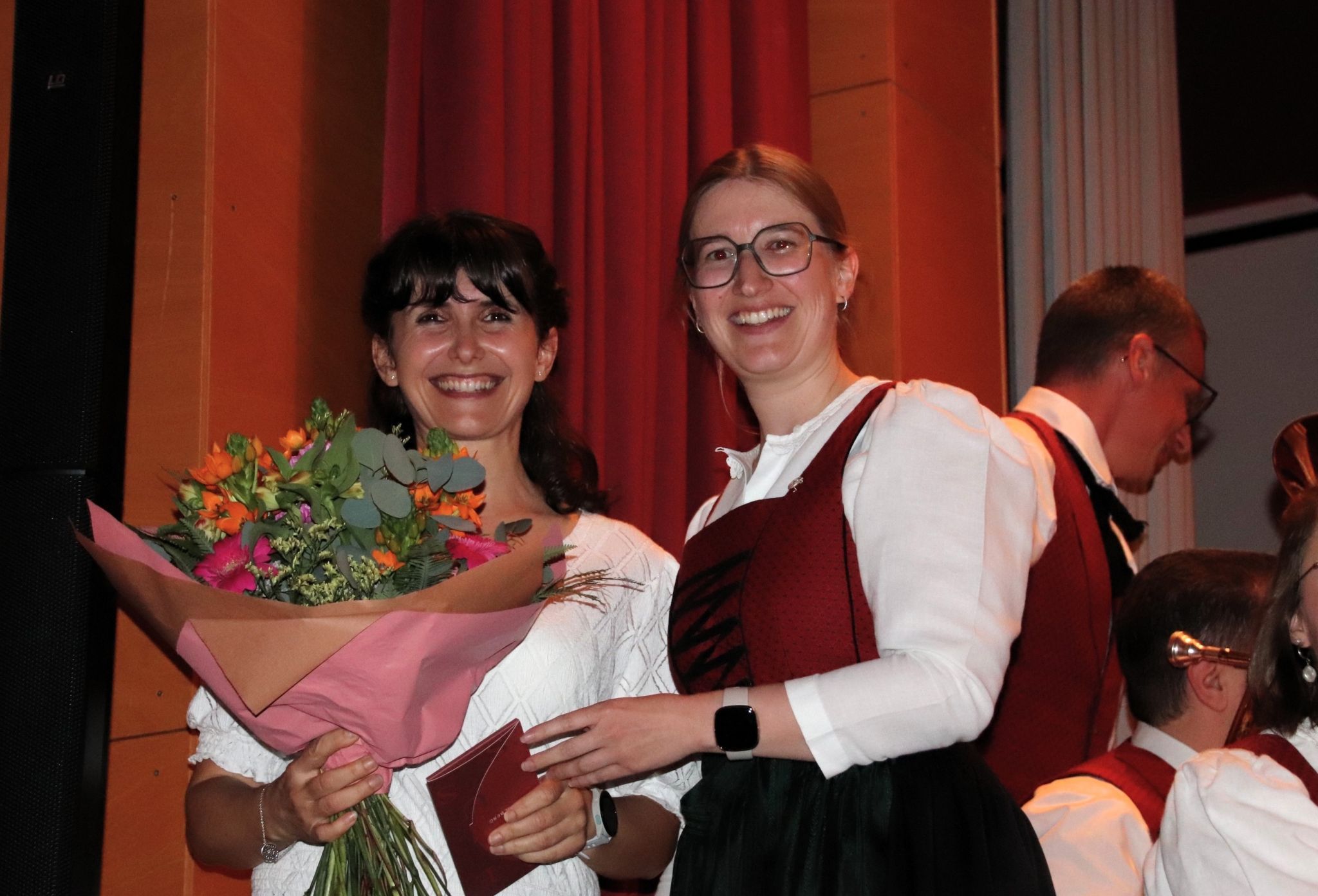 Christina Winder bedankte sich bei Sabrina Violand-Metzler für die Moderation. (Foto: NAM)