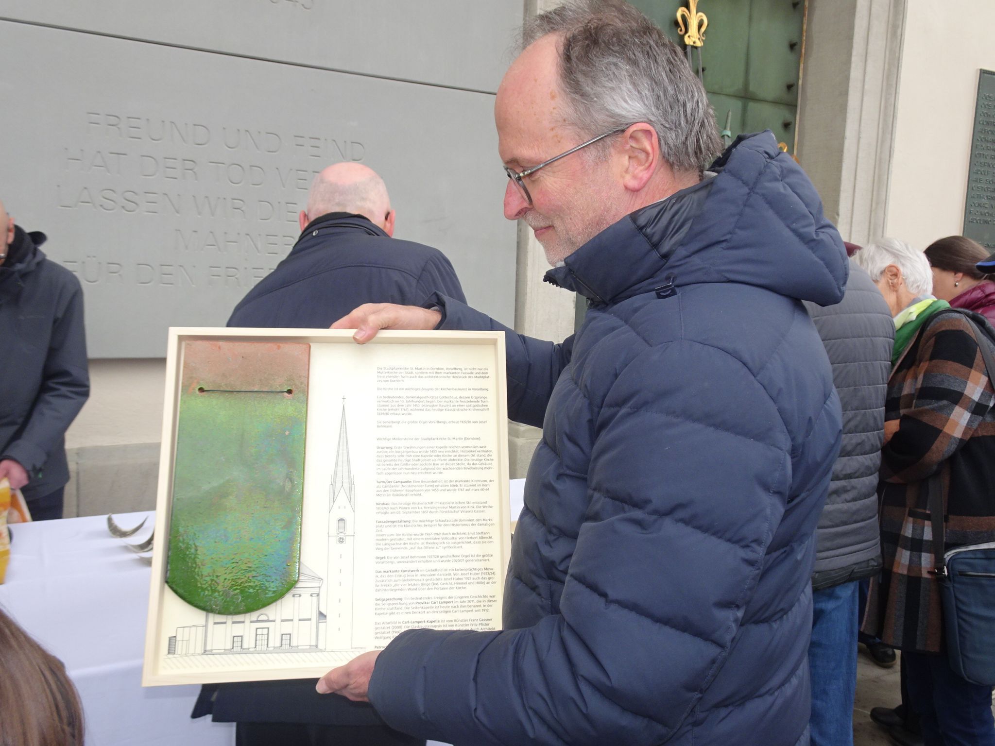 Die Dachziegelaktion ermöglicht es der Bevölkerung, sich aktiv an der Sanierung zu beteiligen.