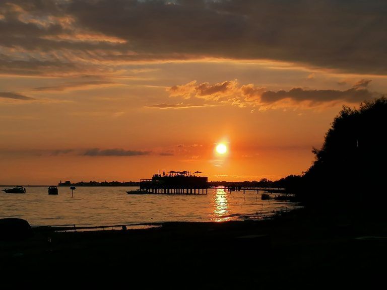 Jungkapitäne übernehmen das Ruder am Bodensee: "Plötzlich kommt der Wind und du hast 300 Menschen an Bord"