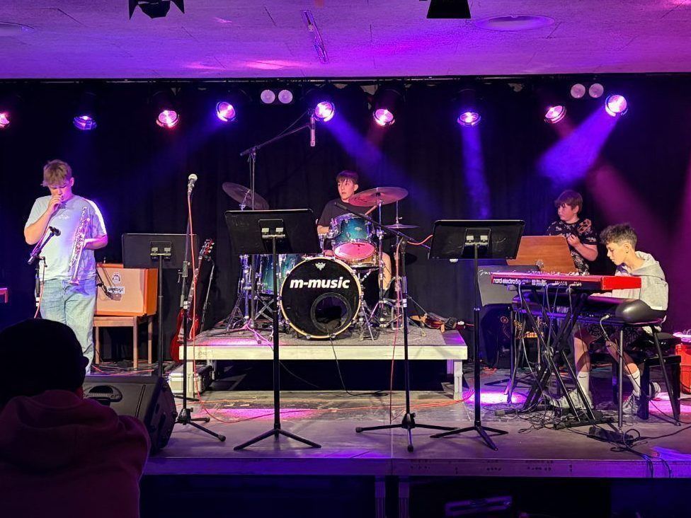 Die Jazz Kids füllten mit ihren Fans den Raum und sorgten für beste Stimmung.