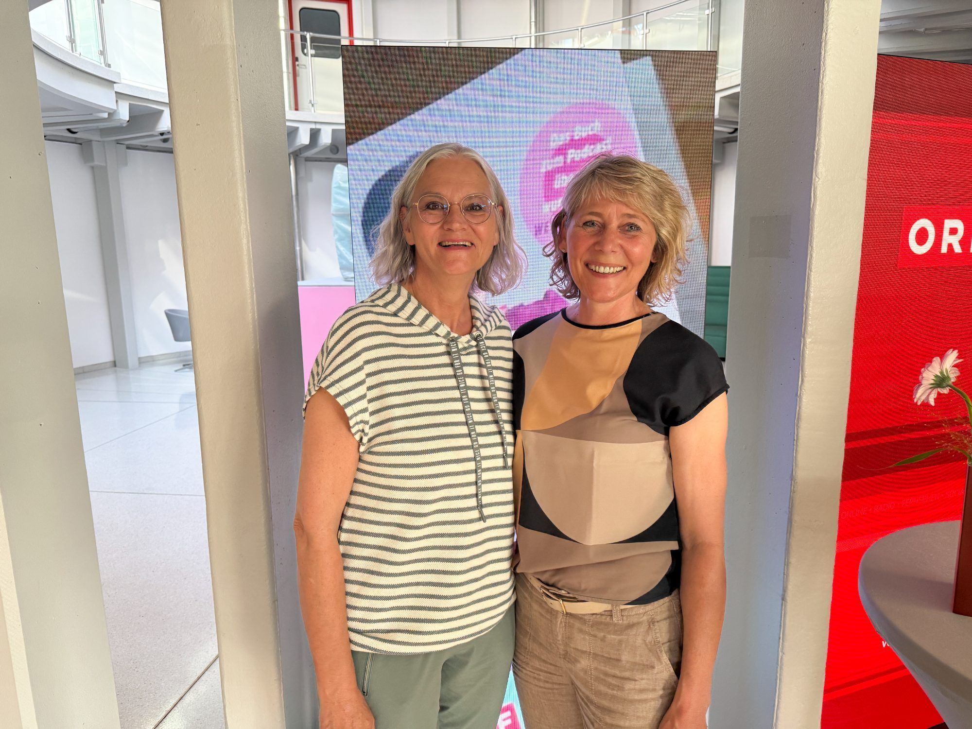 Judith Dietrich und Andrea Strauß kamen ins Landesstudio
