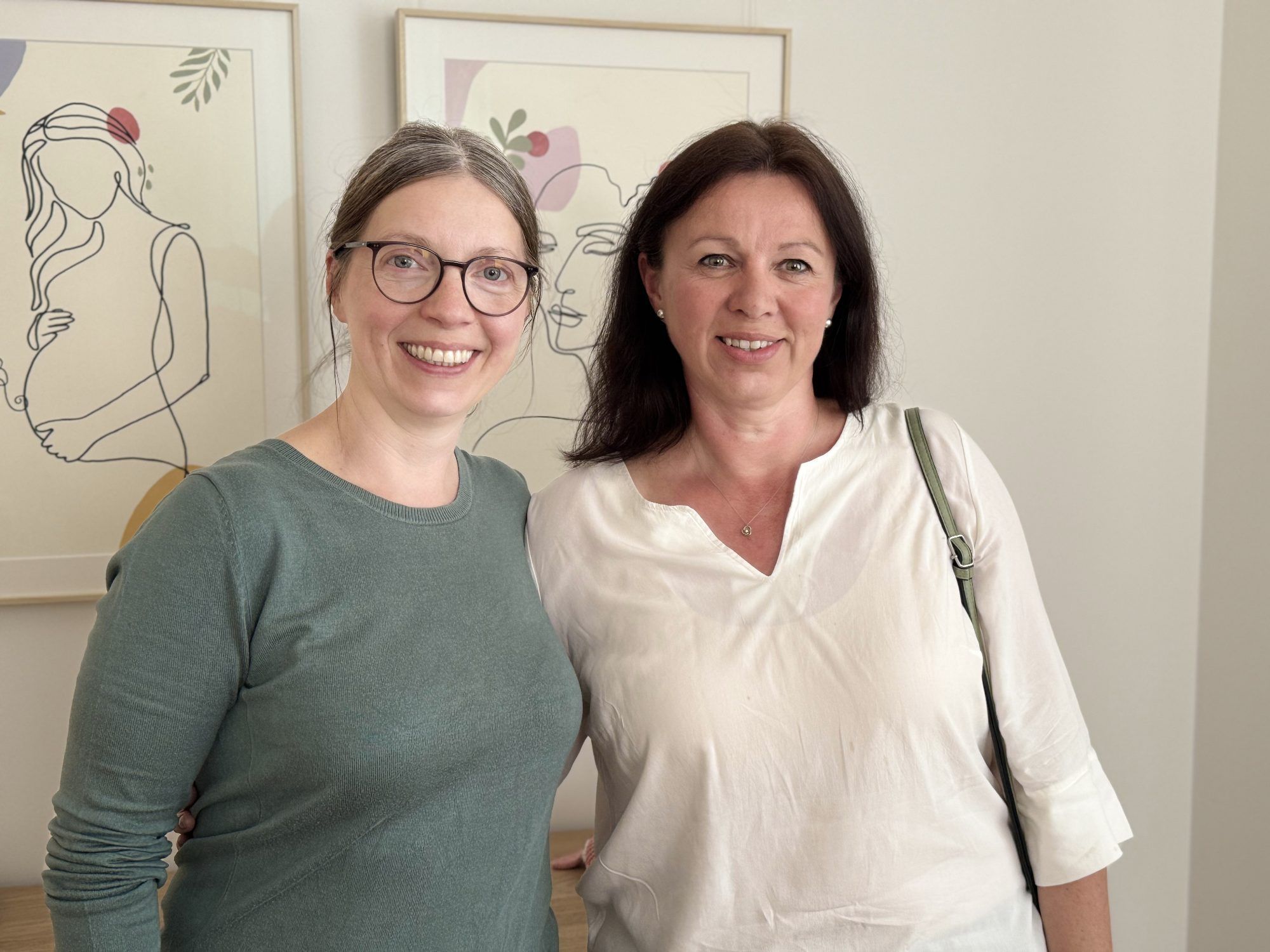 Gynäkologin Claudia Hehle und Hebamme Simone Jäger.