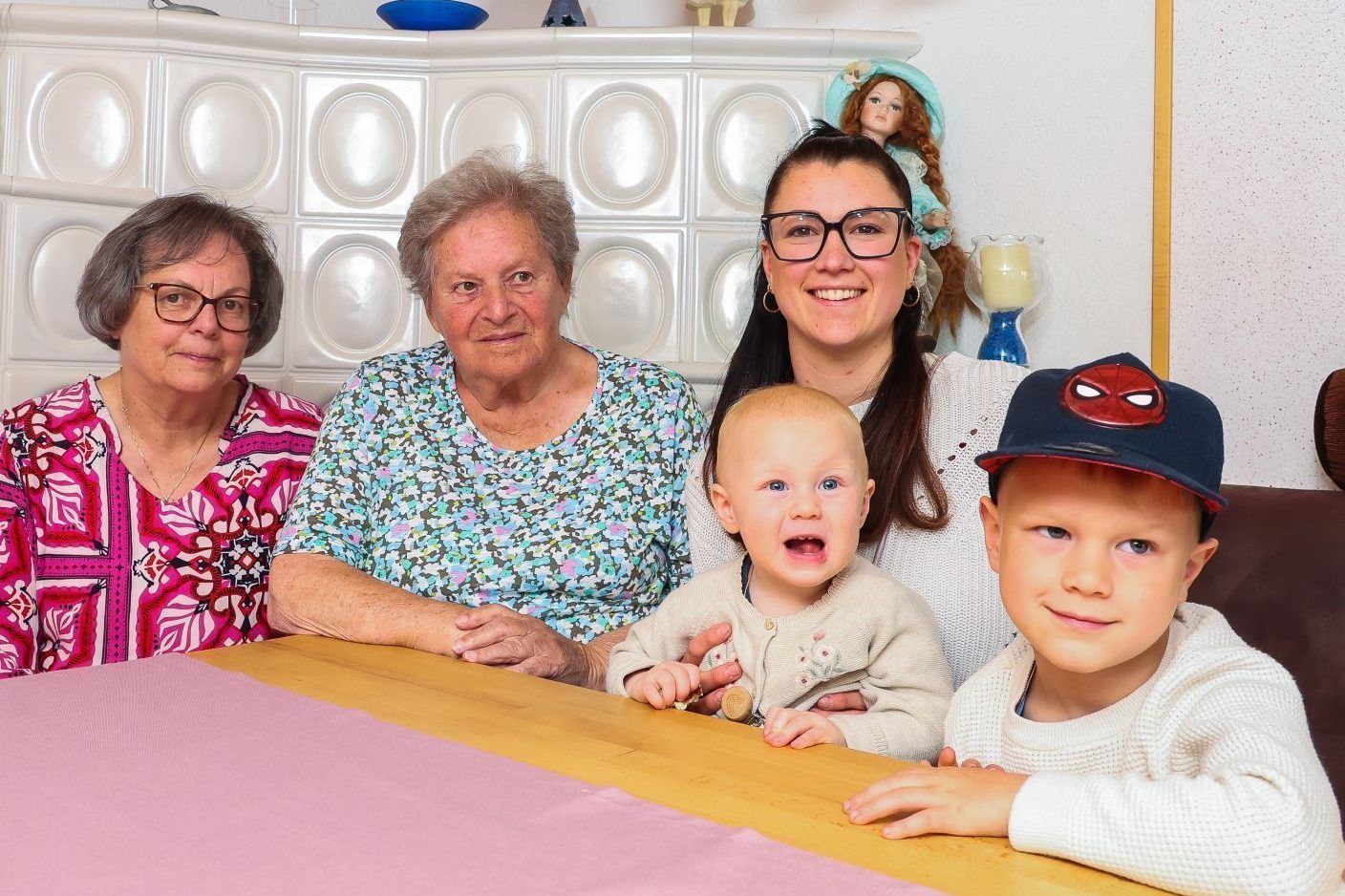 Fünf-Generationen-Familie: So hat sich das Muttersein verändert