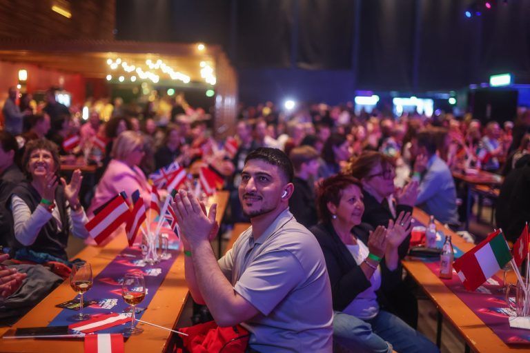 ESC-Fieber im Messequartier: Mode, Musik und große Emotionen beim Public Viewing