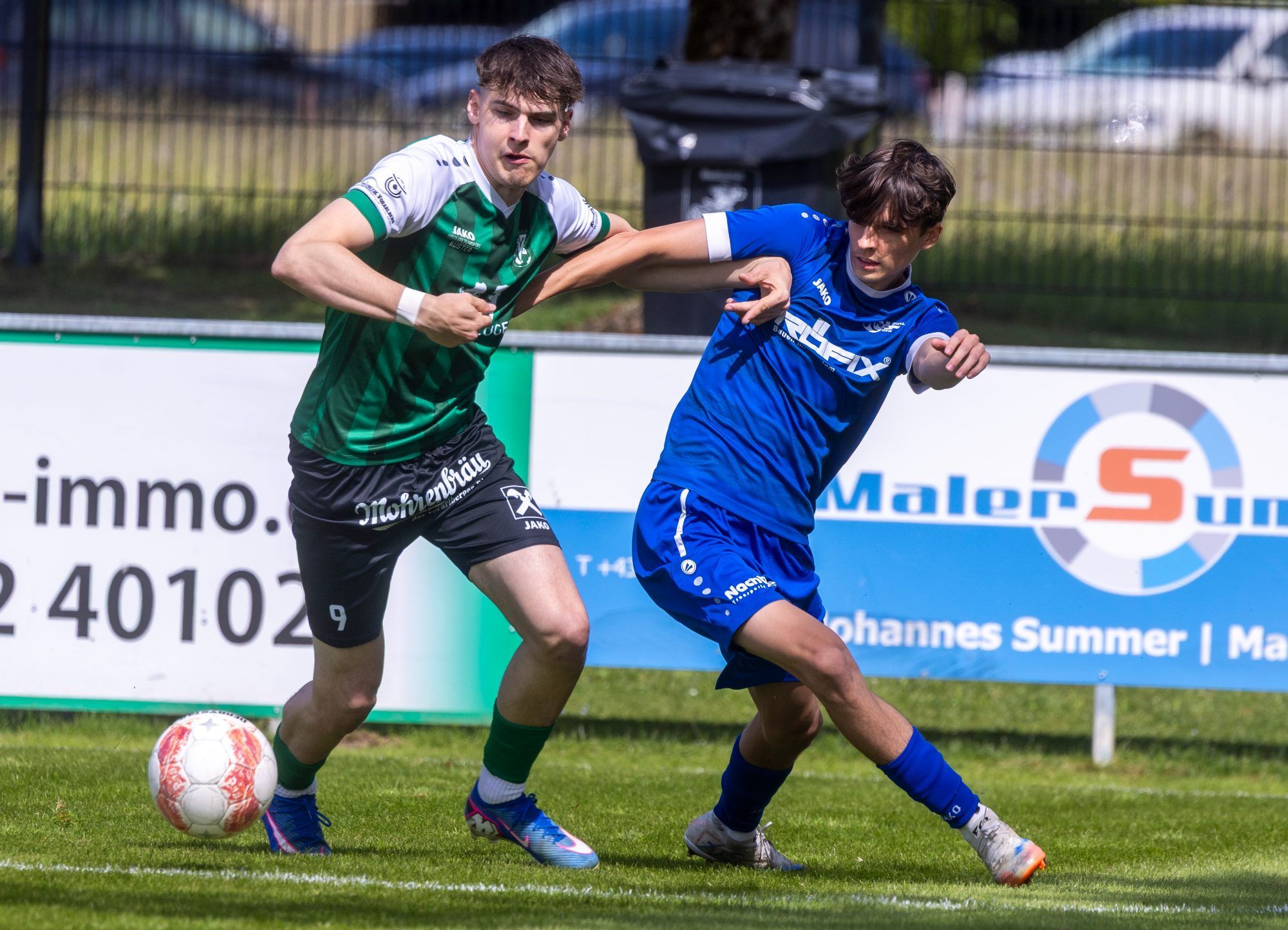 Fabian Kilzer (l.) hier gegen Florian Domig spielte auf der Außenbahn stark. VN-PAULITSCH