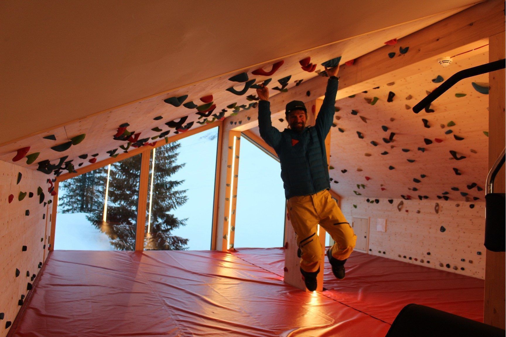 Modern ausgestattete Fitness-Räumlichkeiten samt Boulderhalle (Bild) stehen im Basecamp ebenso zur Verfügung wie vielfältige Infrastruktur.