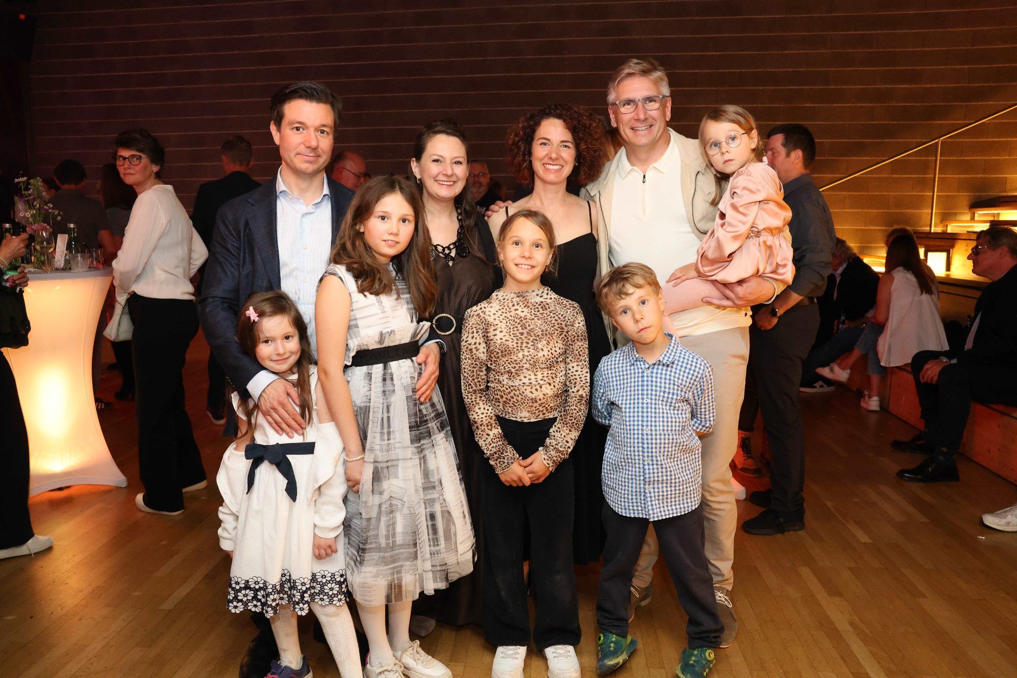 Christian und Andrea Tschofen mit Christians Schwester Susanne Heim, Martin Heim und Kindern.