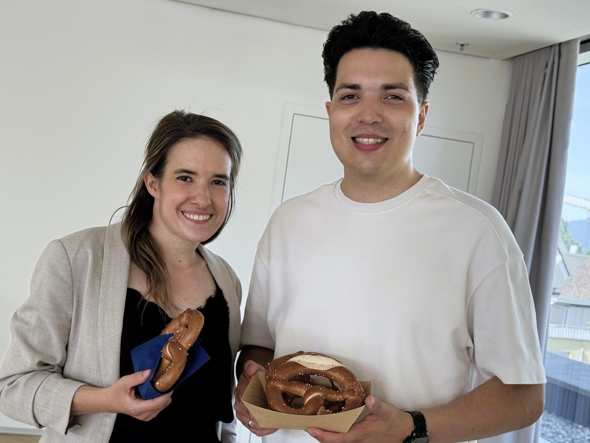 Projektleiterin Lisa Rauch mit Catering-Leiter Niko Gabor.