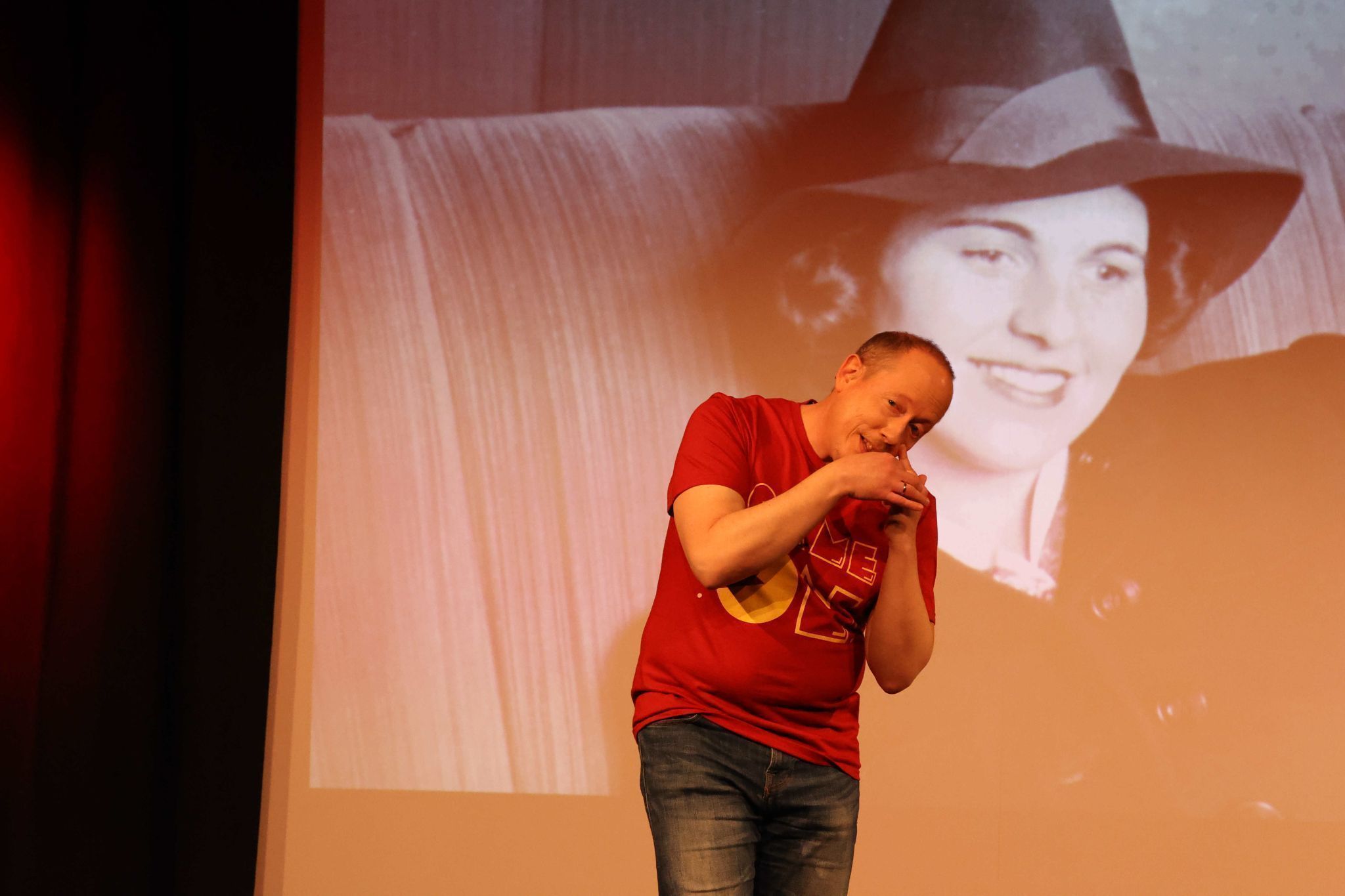 Klaus Oppitz berichtete vom Verbrechen an Rosemary Kennedy.