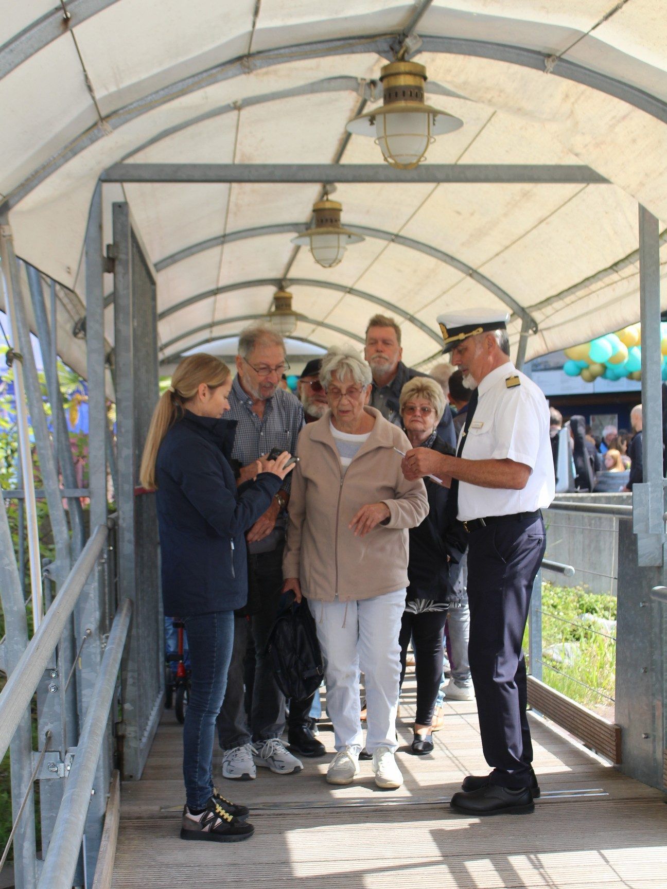 Volksfest rund um die Historischen Schiffe