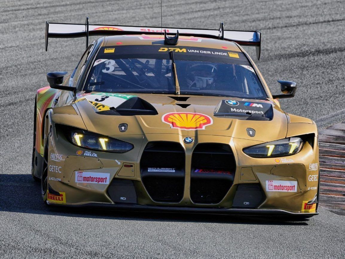 Kelvin van der Linde mit dem Siegreichen BMW M4 GT3 Evo