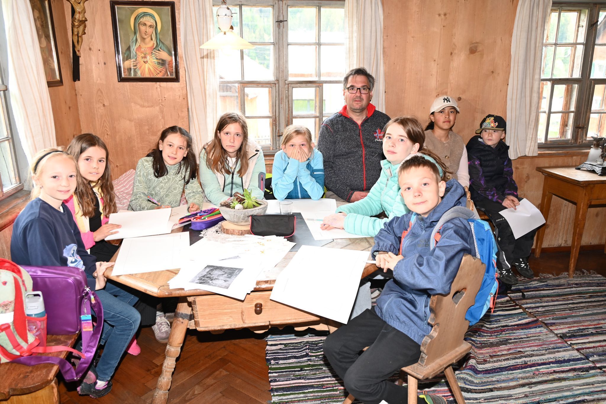 Beim Workshop lernten die jungen Teilnehmer Sagen aus dem Klostertal kennen.