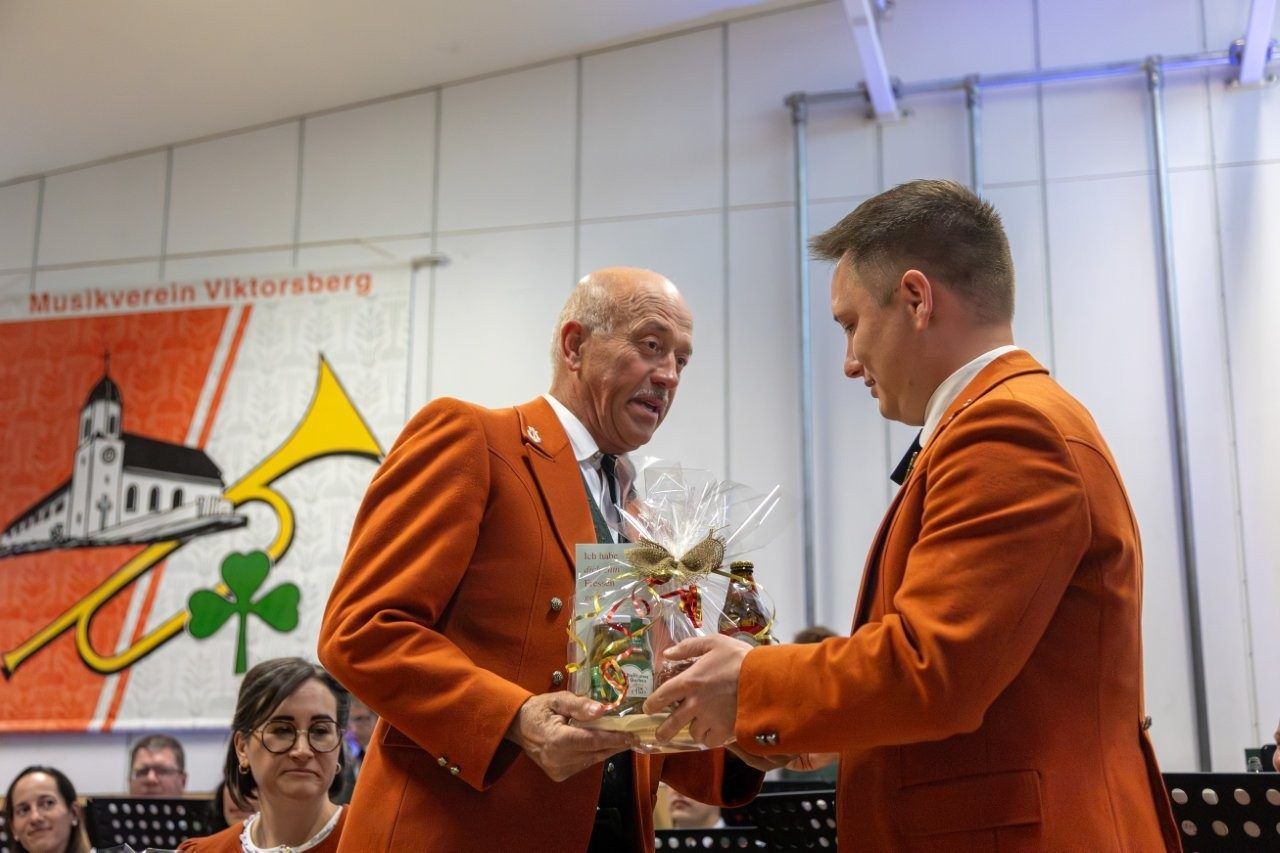Ehrung für Hermann Marte (l.).