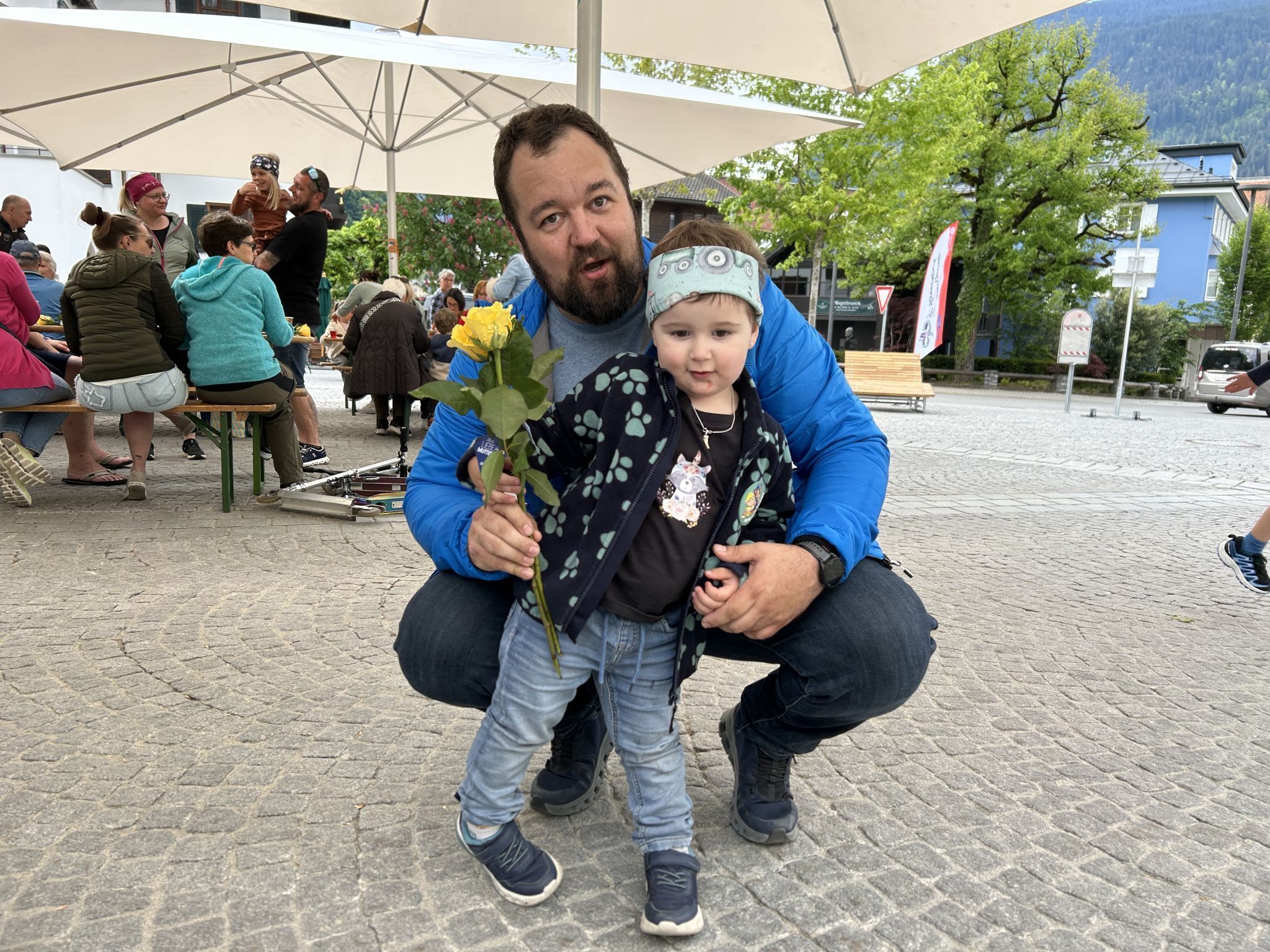 Impressionen vom Pfadi Frühstück am Schrunser Kirchplatz (Bildergalerie)