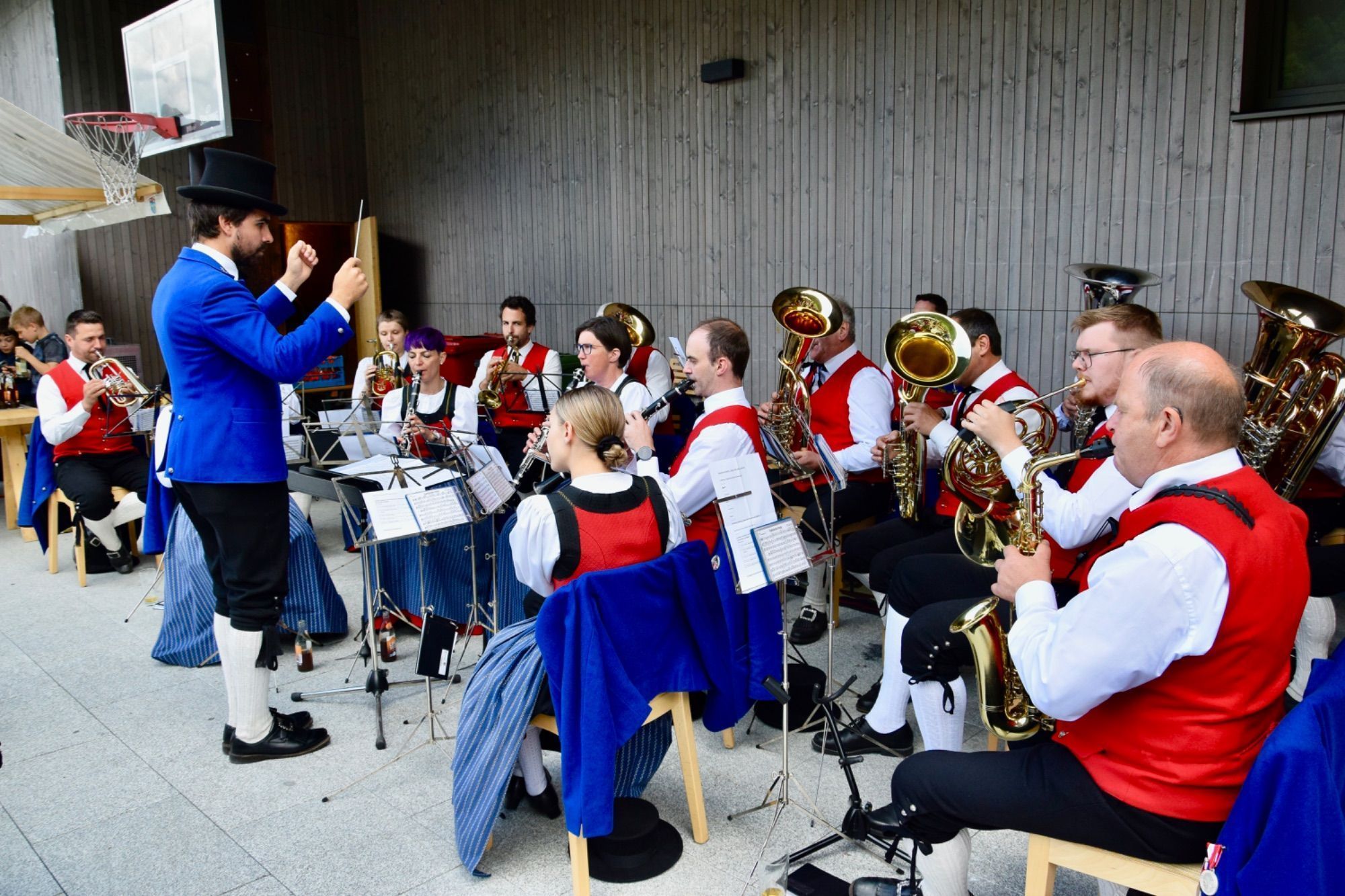 Bürgermusik Silbertal unter der musikalischen Leitung von Kapellmeister Simon Ganahl