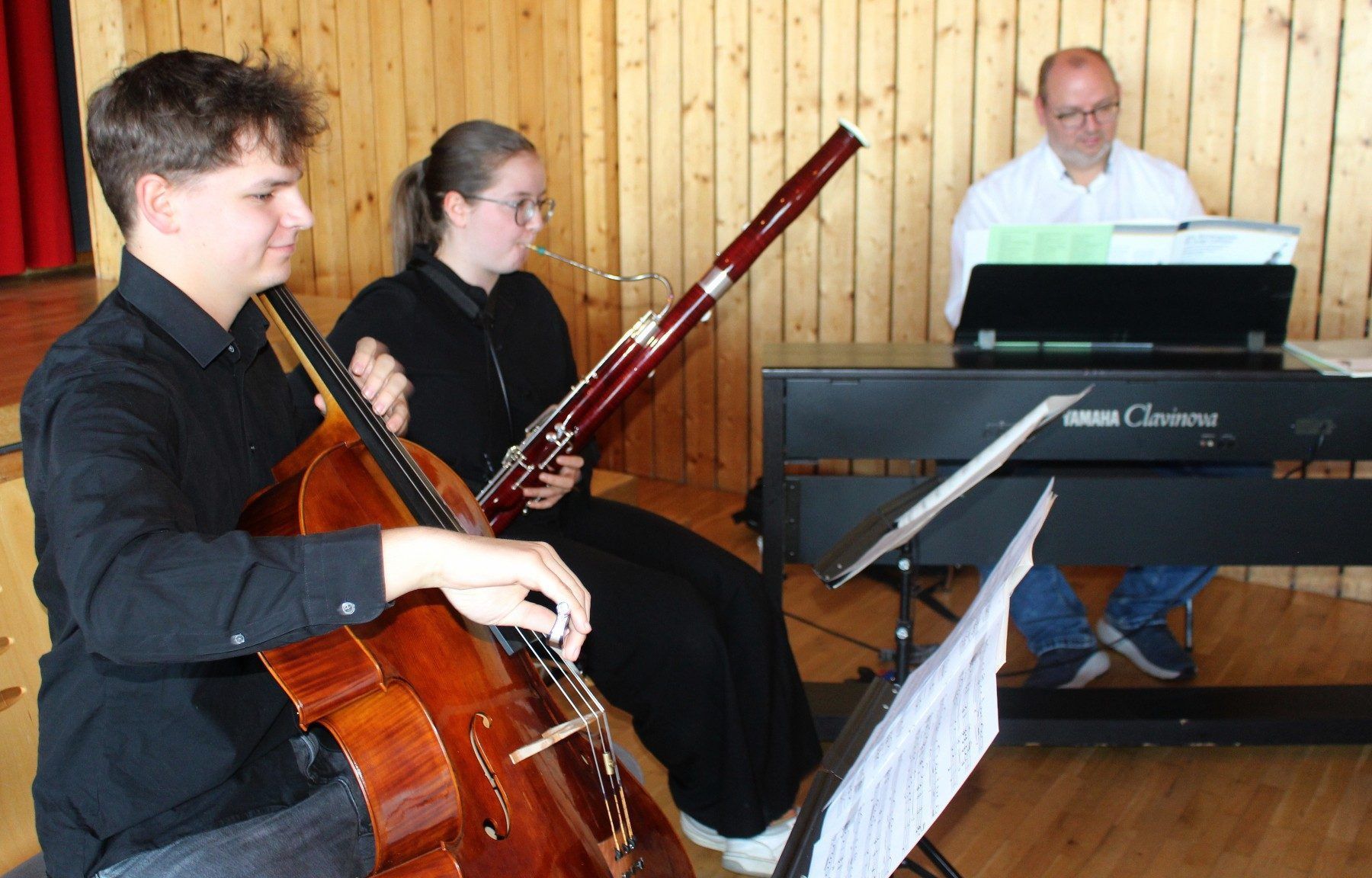 Laudator Michael Gasser machte der Familie Gallez, die den Festabend musikalisch gestaltete, das schönste Kompliment: „Ganz egal was noch passiert, es hat sich schon wegen der Musik gelohnt, hierher zu kommen.“