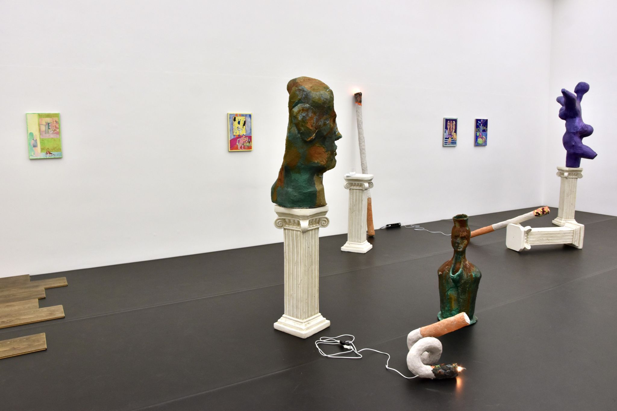 Die Exposition dauert bis 7. Juni. Die Öffnungszeiten sind von Mittwoch bis Samstag, Sonn- und Feiertag von 15 bis 18 Uhr.