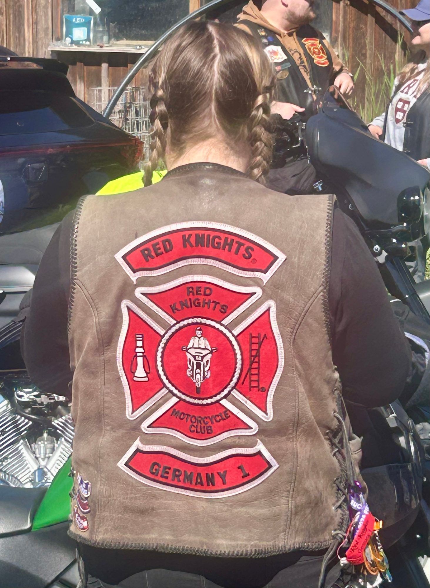 Pfarrer Alois kam in Lederkluft – und 350 Biker folgten ihm nach Hard