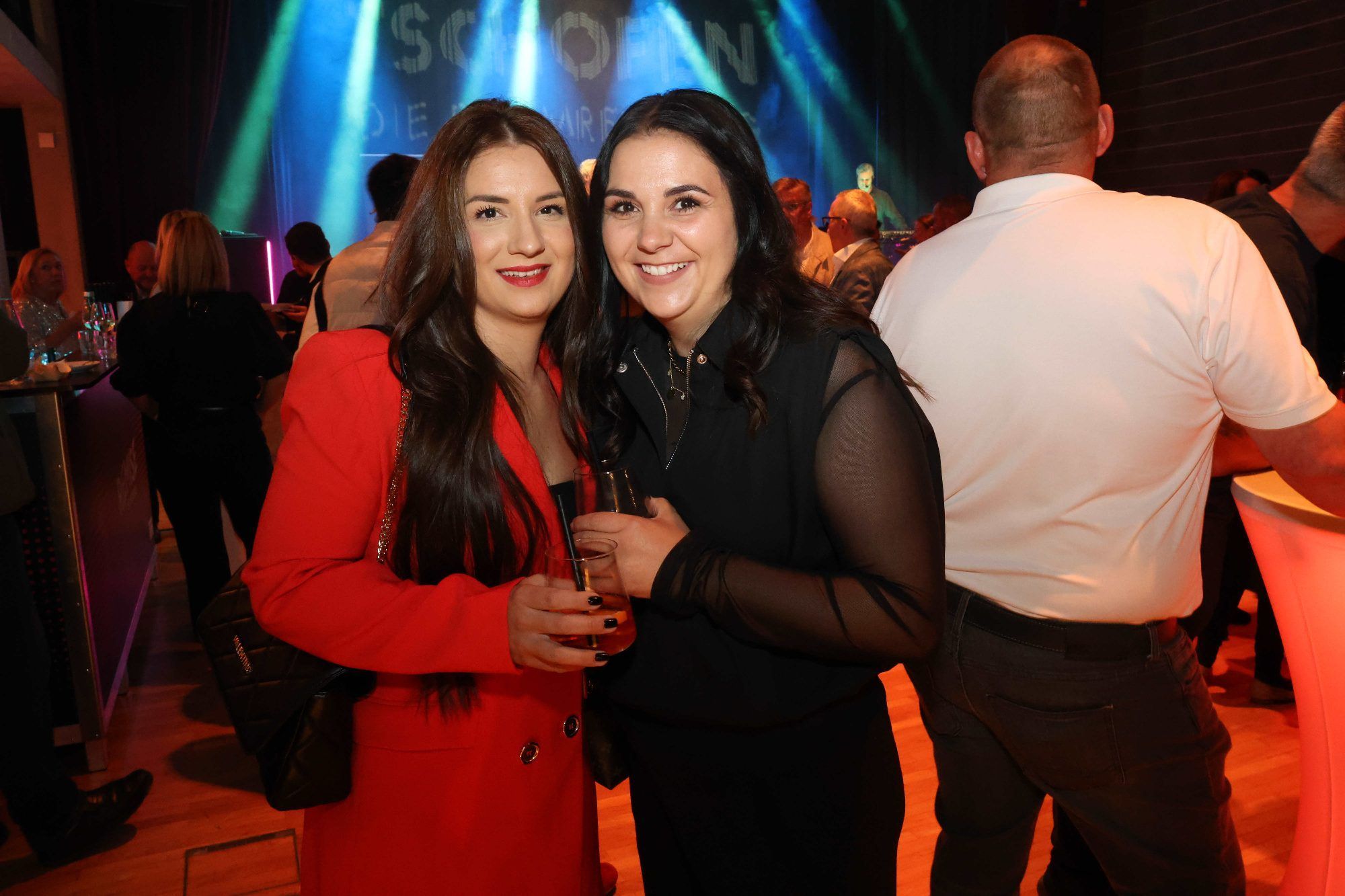 Leila Isakovic und Sandra Pehlivan.