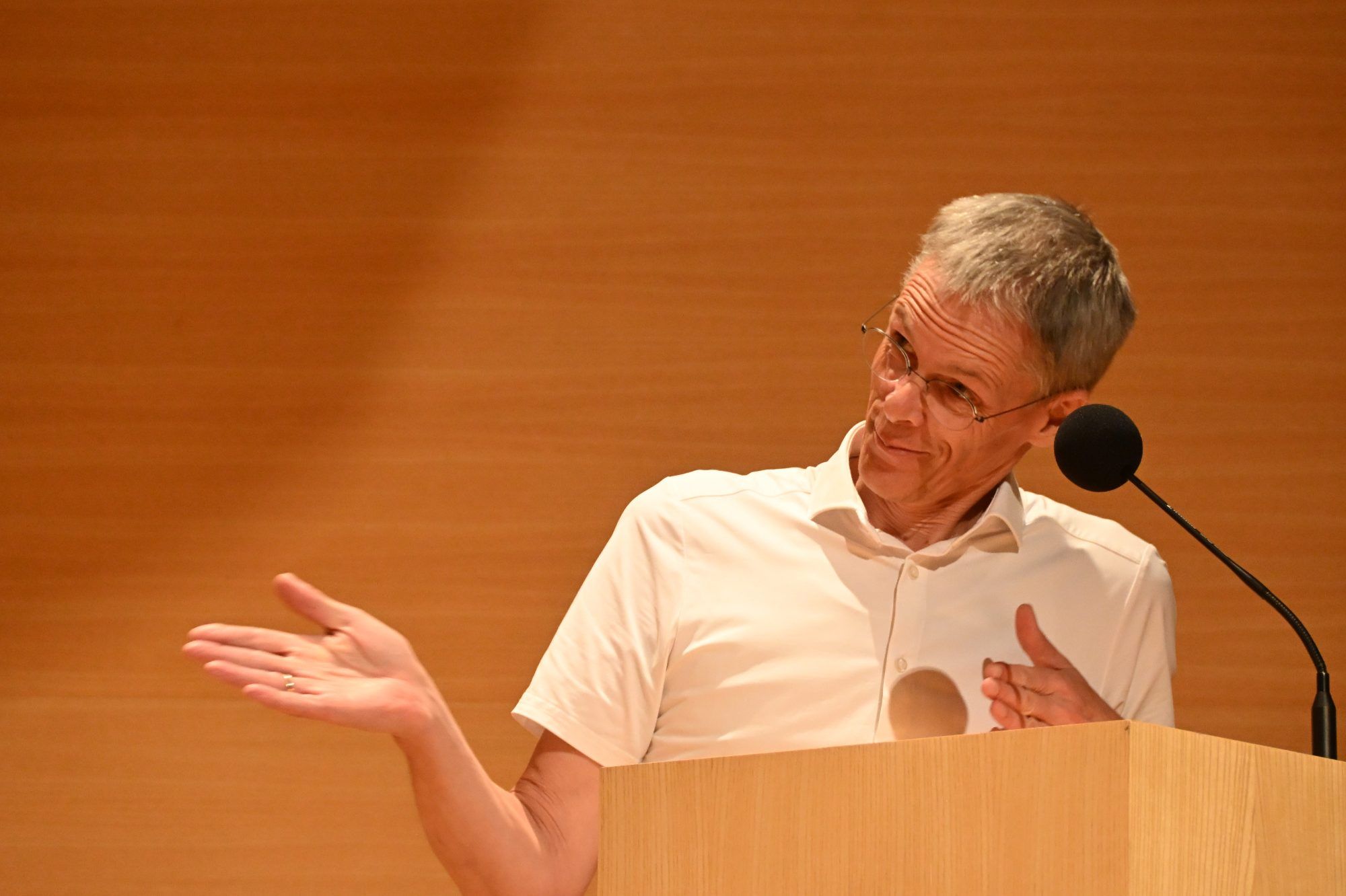 Direktor Roland Beer beschreibt den Chor der MMS Lingenau
