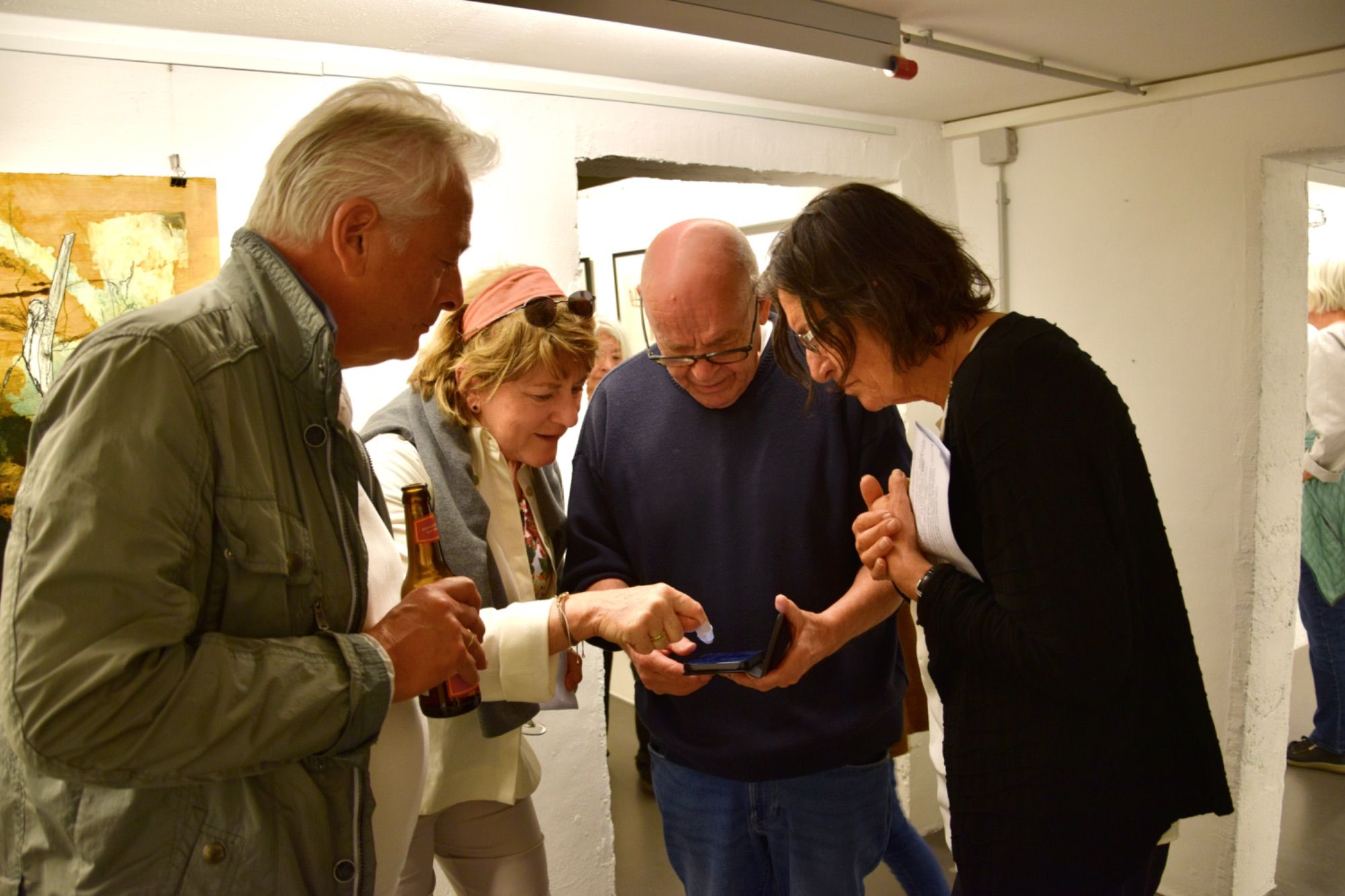 Jörg Hartmann, Andrea Diersch, Rudi Hörschläger und Therese Eisenmann in der MAP Kellergalerie anlässlich der neulich stattgefundenen Vernissage
