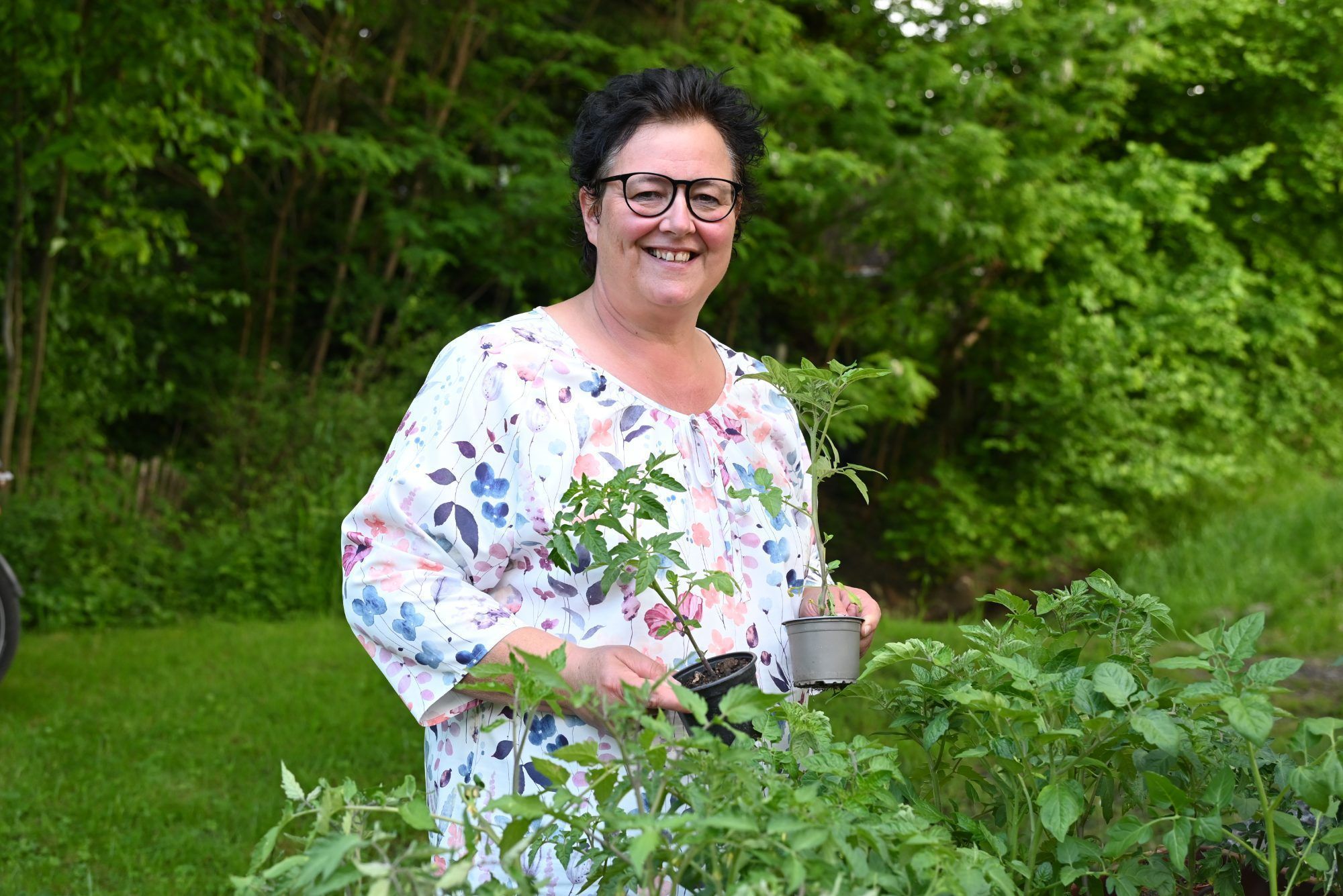 OGV-Obfrau Cornelia Maier freut sich über das große Interesse am Pflanzenkarussell.