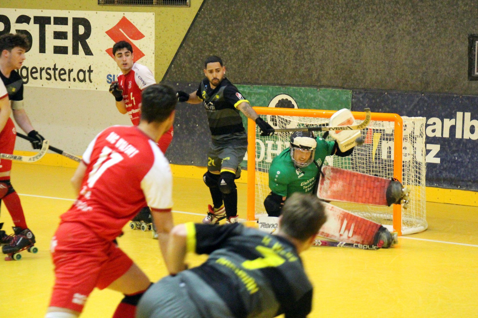 Intensive Zweikämpfe und hohes Tempo prägten das Finalderby in Dornbirn.