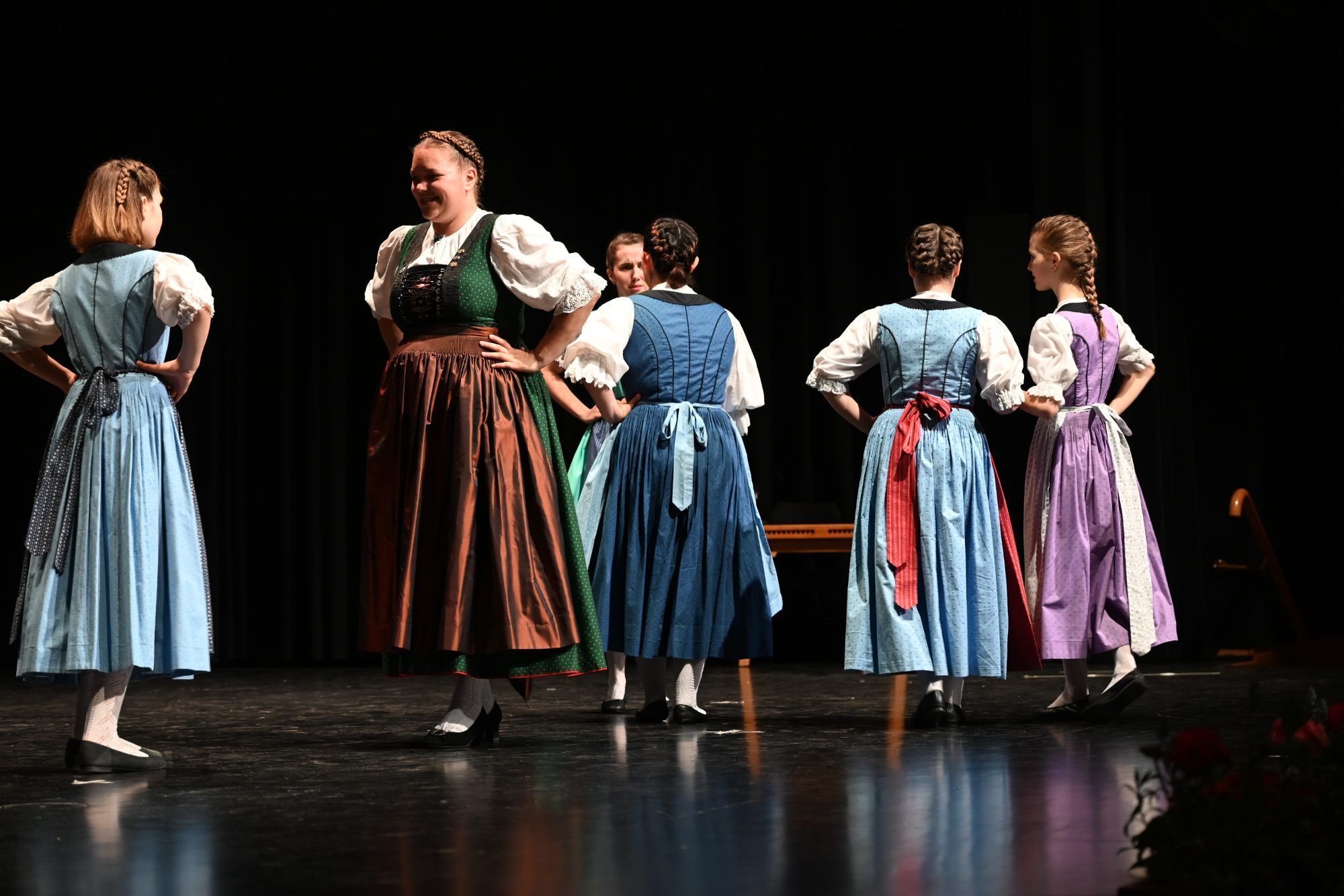 Die Kinder- und Jugendtanzgruppe zeigten stolz, was sie erlernt haben.