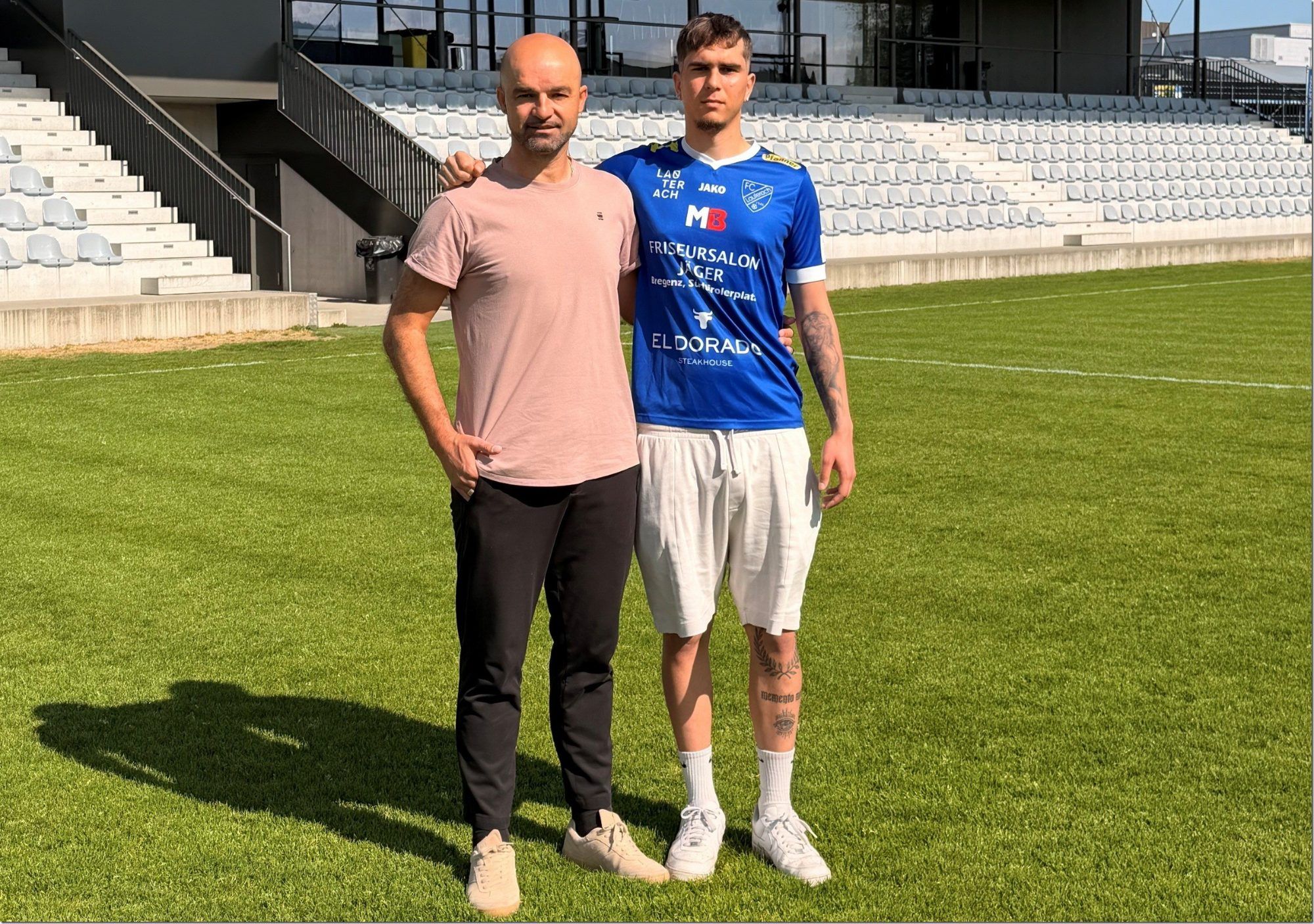 Lauterach Sportchef Zlatko Jurcevic mit Tormann Tyler Ryan Linder.