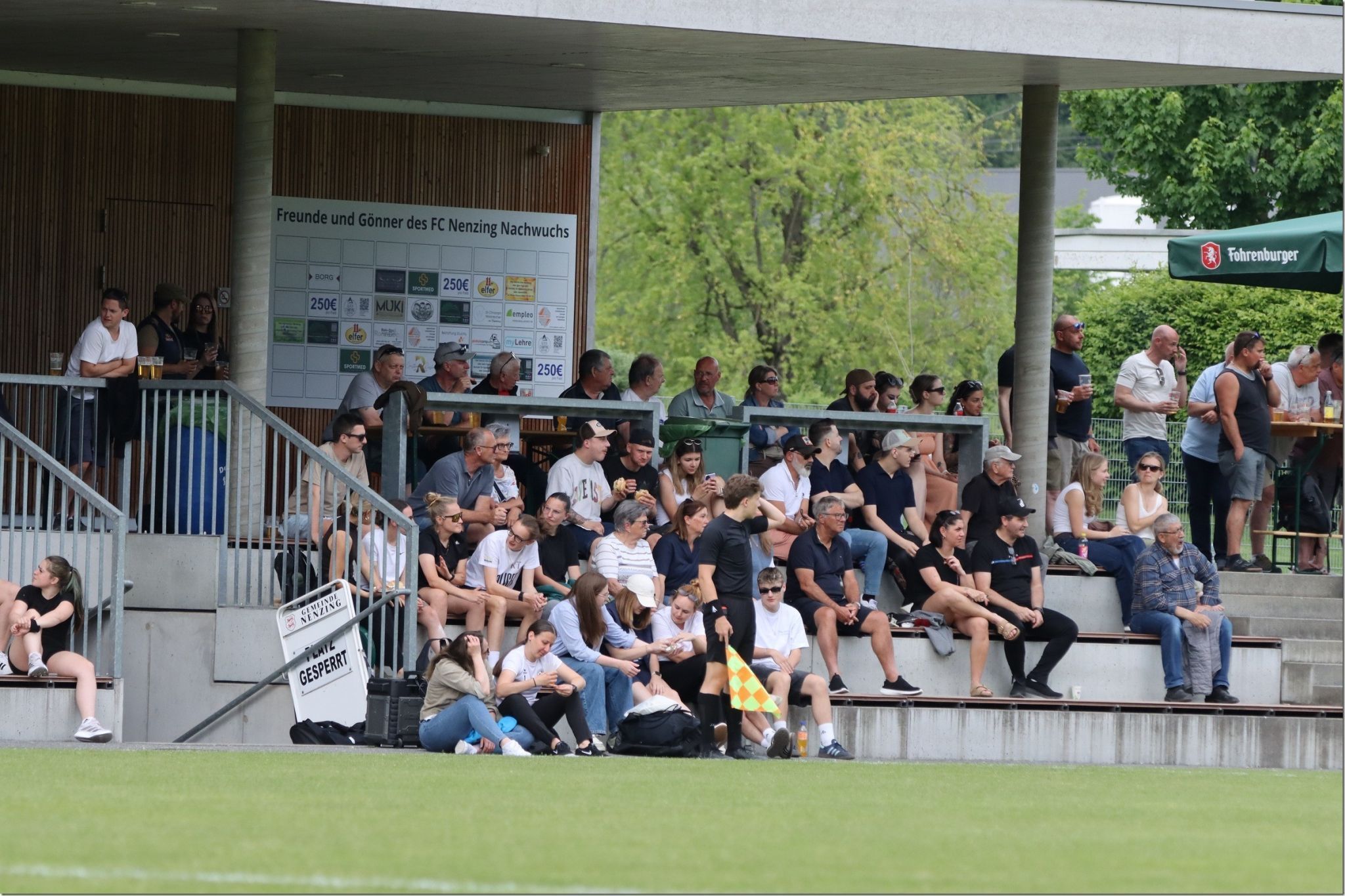 Viele Fans sahen das Spiel in Nenzing. 