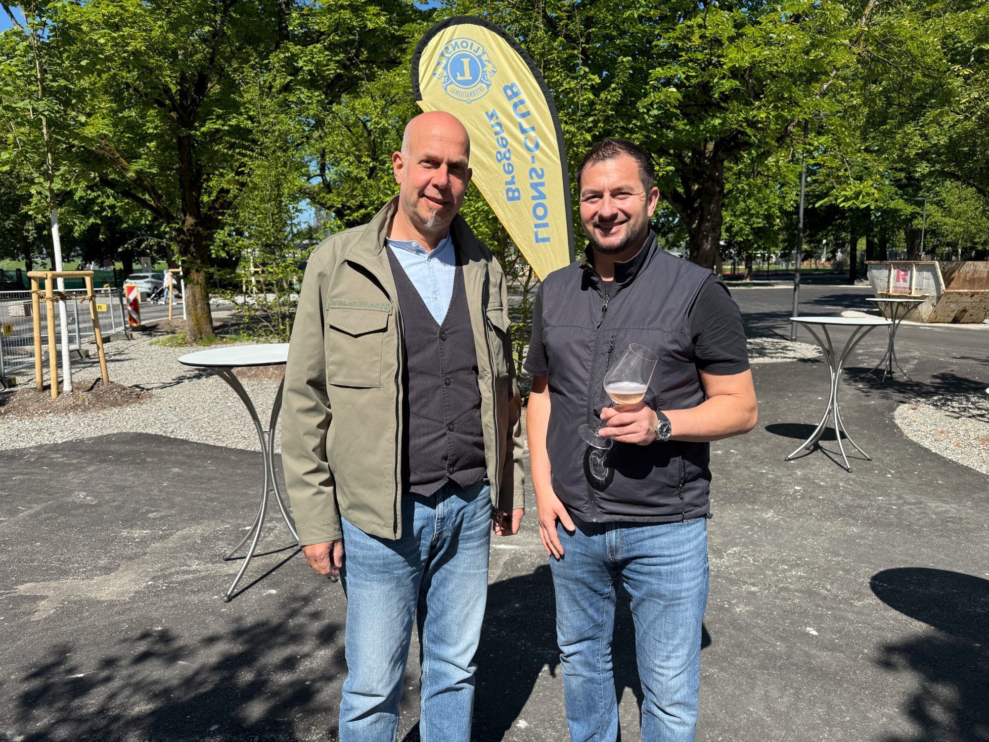 Bernd Raica (Bauamt Bregenz) und Weinexperte Robert Stark